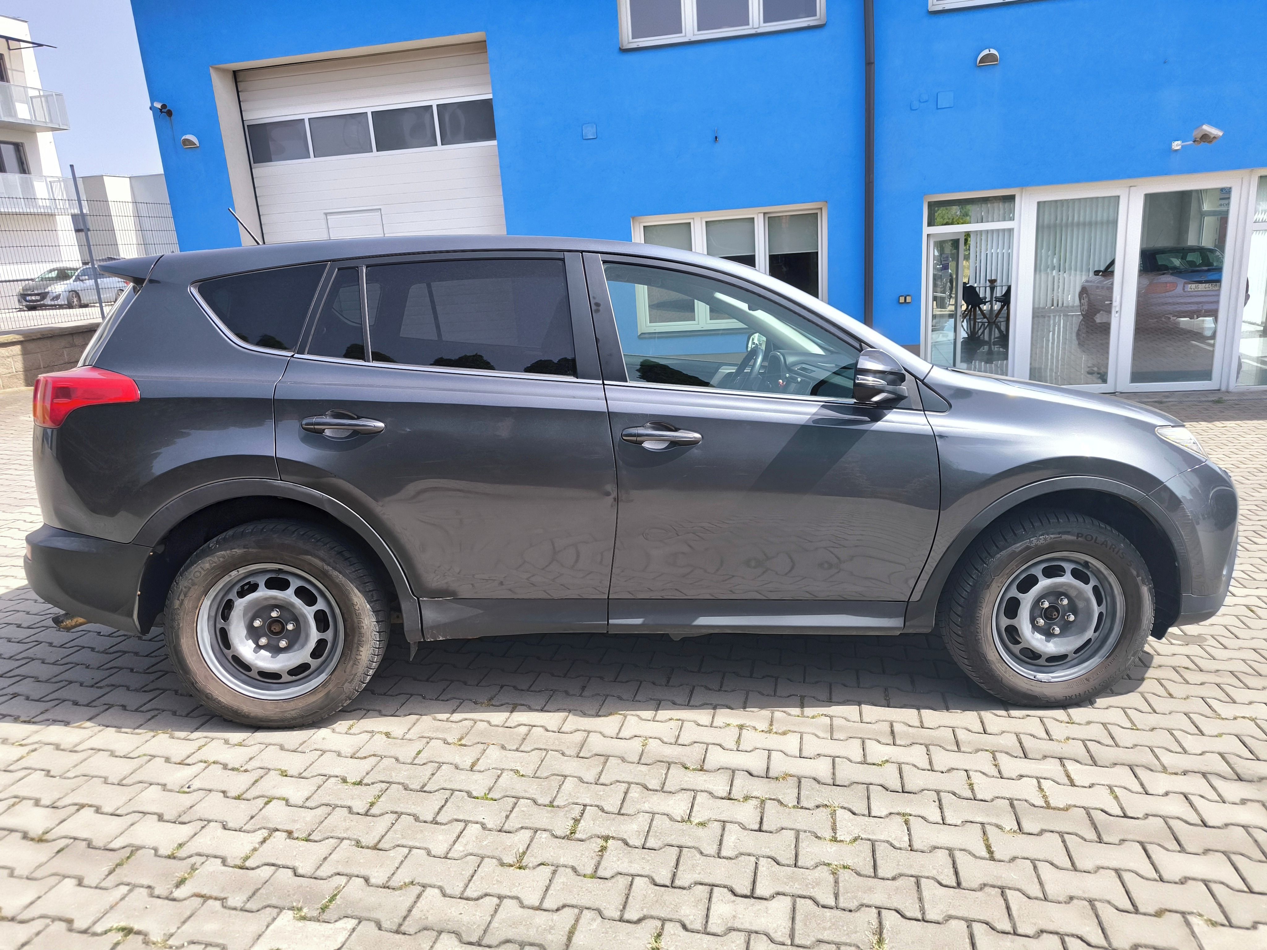 Toyota Rav4, 2.2D-4D 4x4 - fotka 4