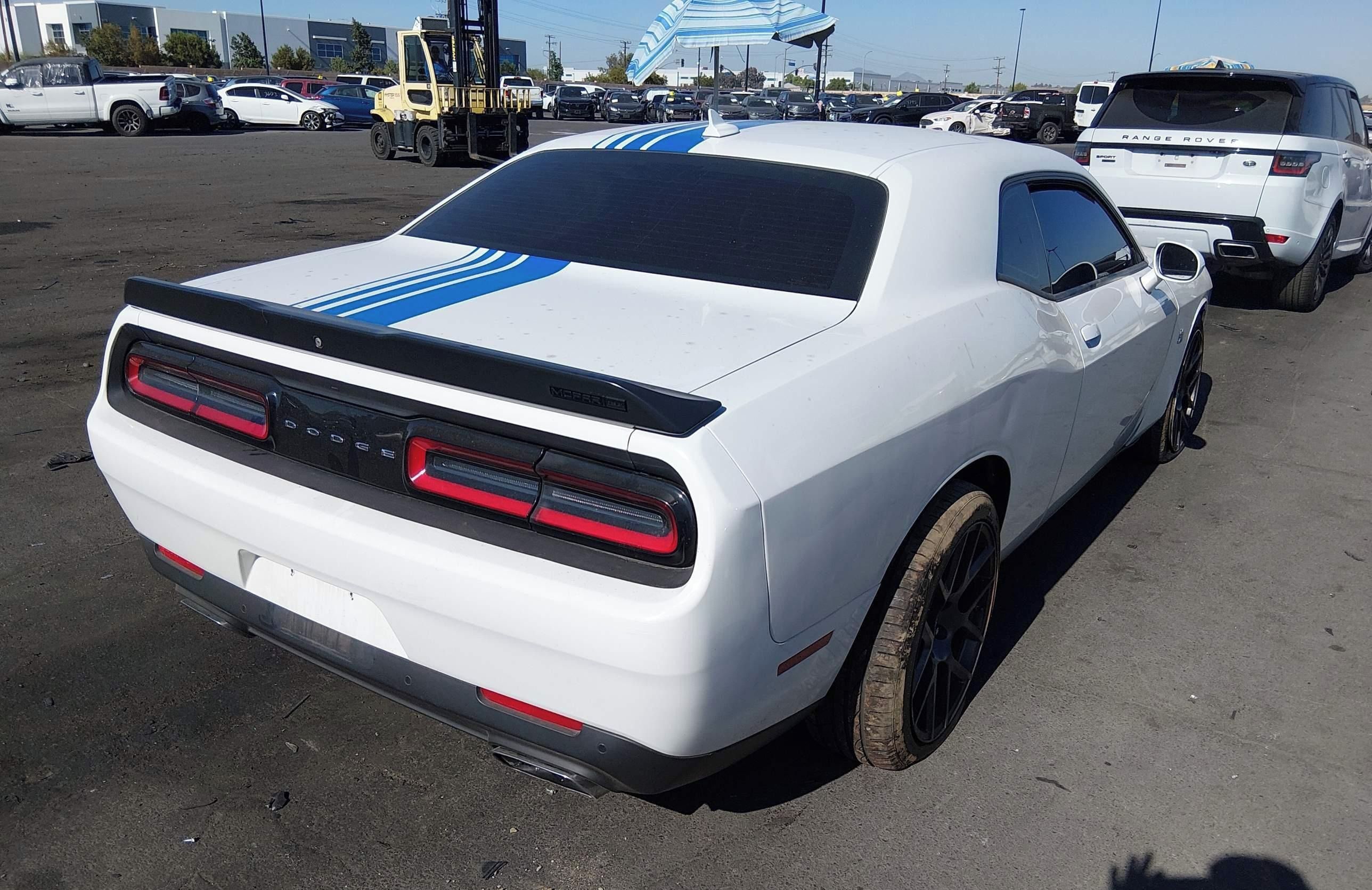Dodge Challenger, Auto na cestě - fotka 4