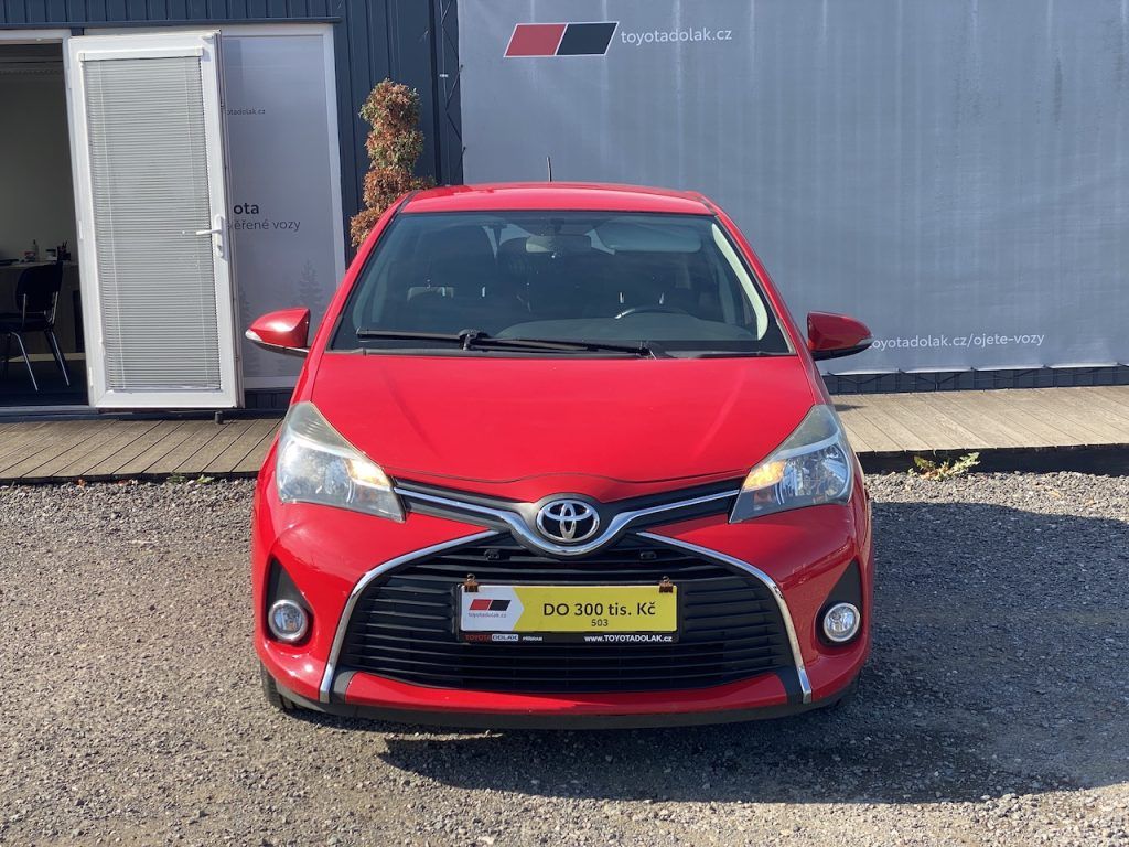 Toyota Yaris, 1.0i, ČR, Trend, 2x kola - fotka 3