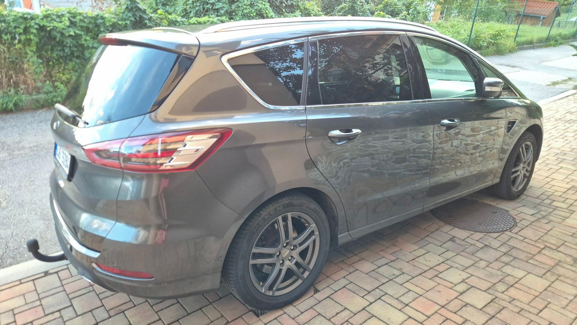 Ford S-MAX, 2.0 TDCI Titanium, 7 míst - fotka 4