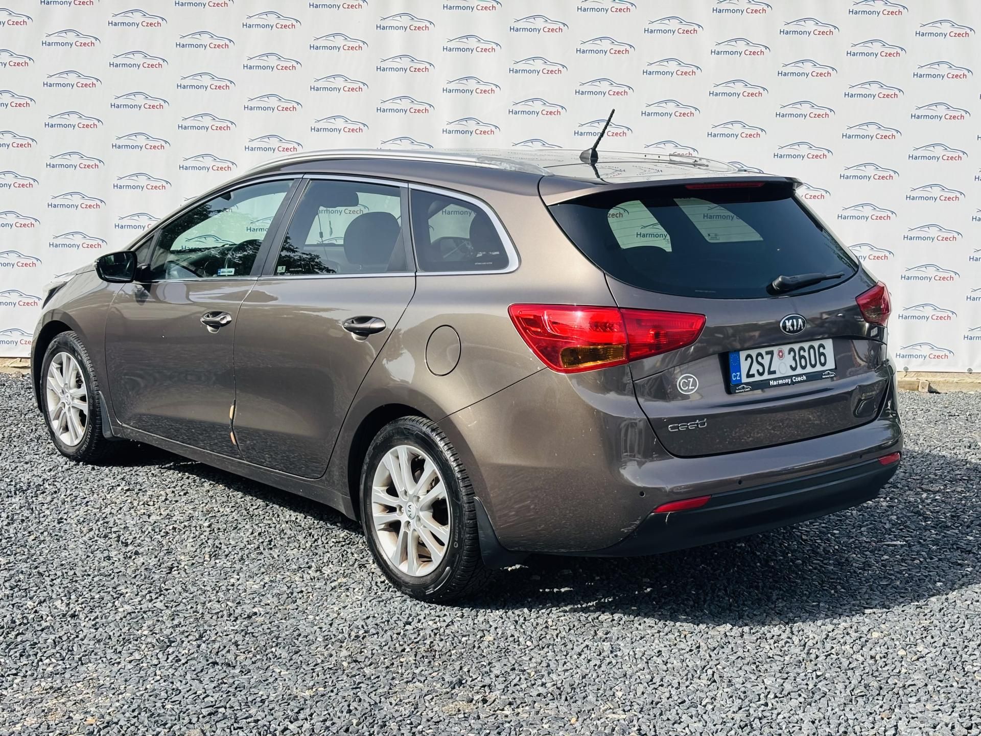Kia Cee´d, 1.6 GDI, 99kW, ČR - fotka 6