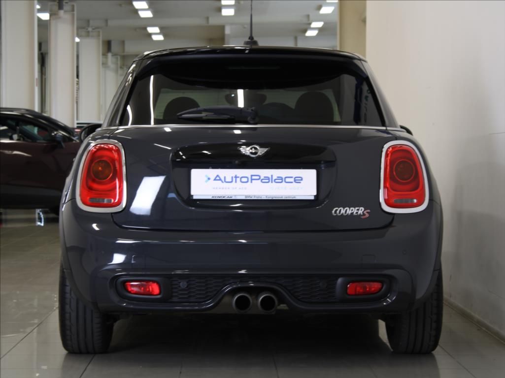Mini Cooper S, 2,0 T.141kW H/K Pano. 2xSady k - fotka 4