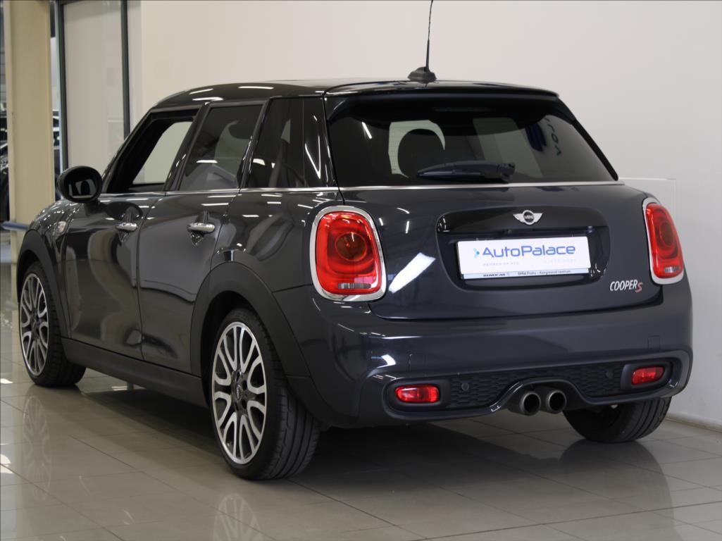 Mini Cooper S, 2,0 T.141kW H/K Pano. 2xSady k - fotka 3