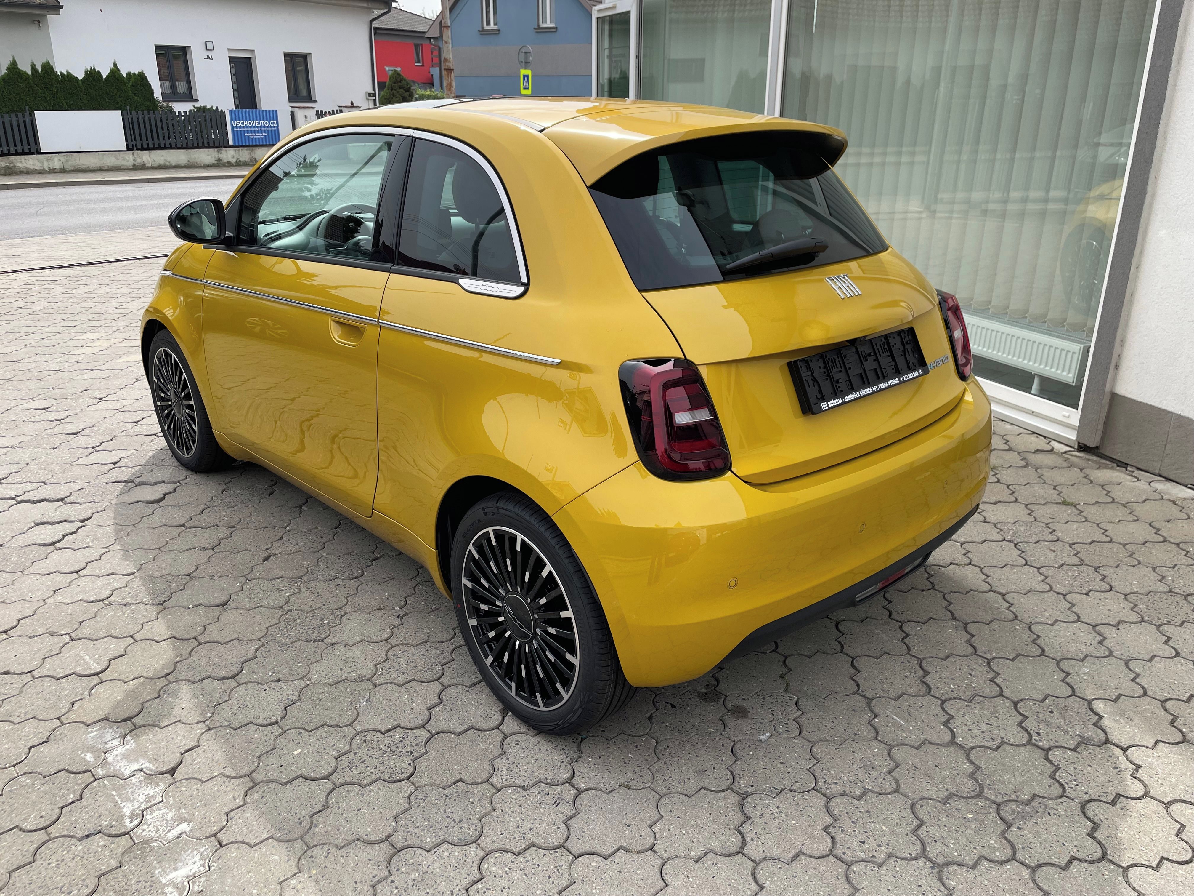 Fiat 500, 1.0 Hybrid BSG LaPrima - fotka 5