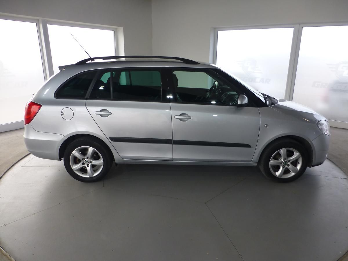 Škoda Fabia, 1,6i-77KW**DSG**KLIMA**PARK.S* - fotka 4