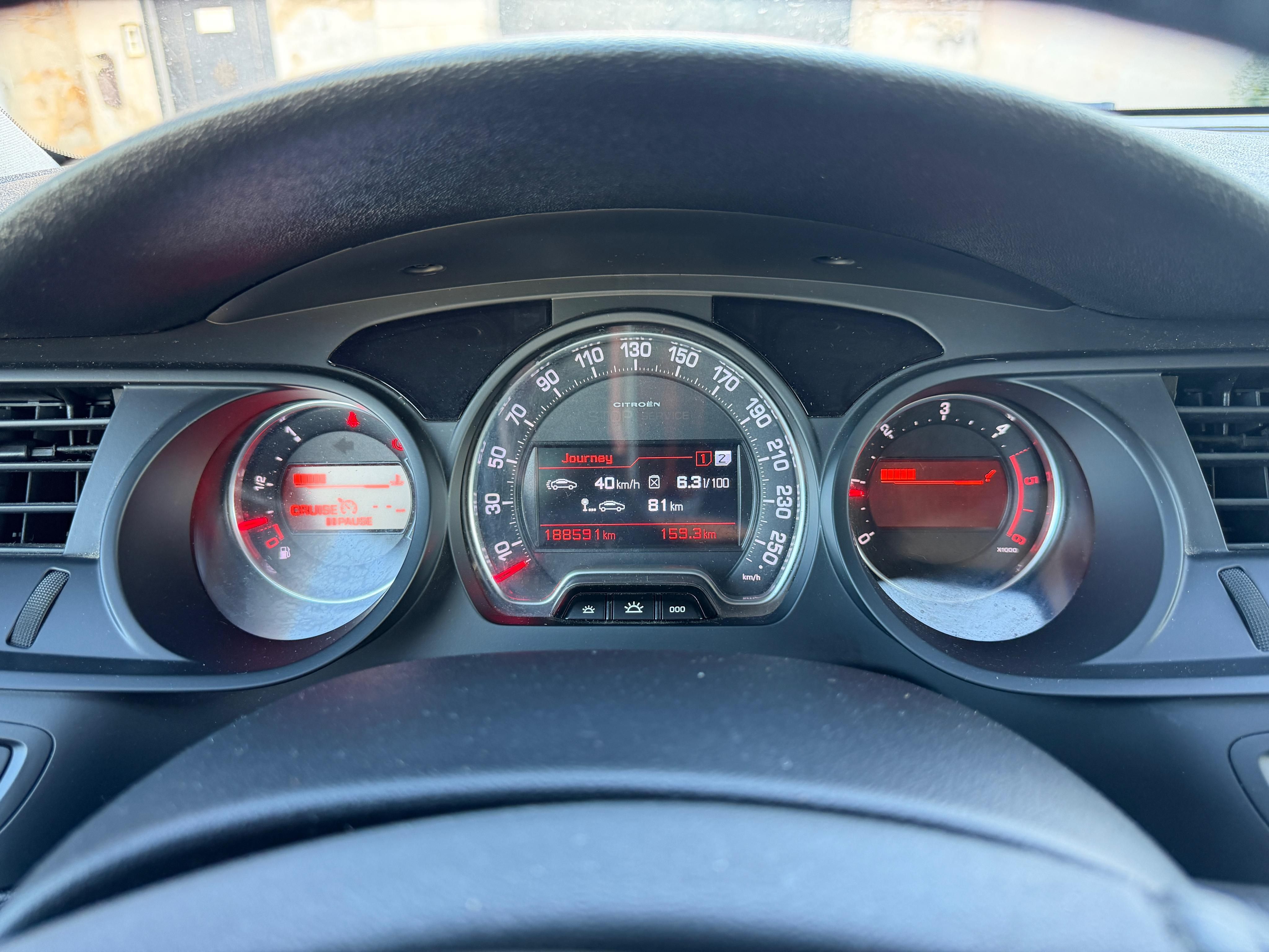 Citroën C5, 2.0 HDI 103 kW Exclusive - fotka 4