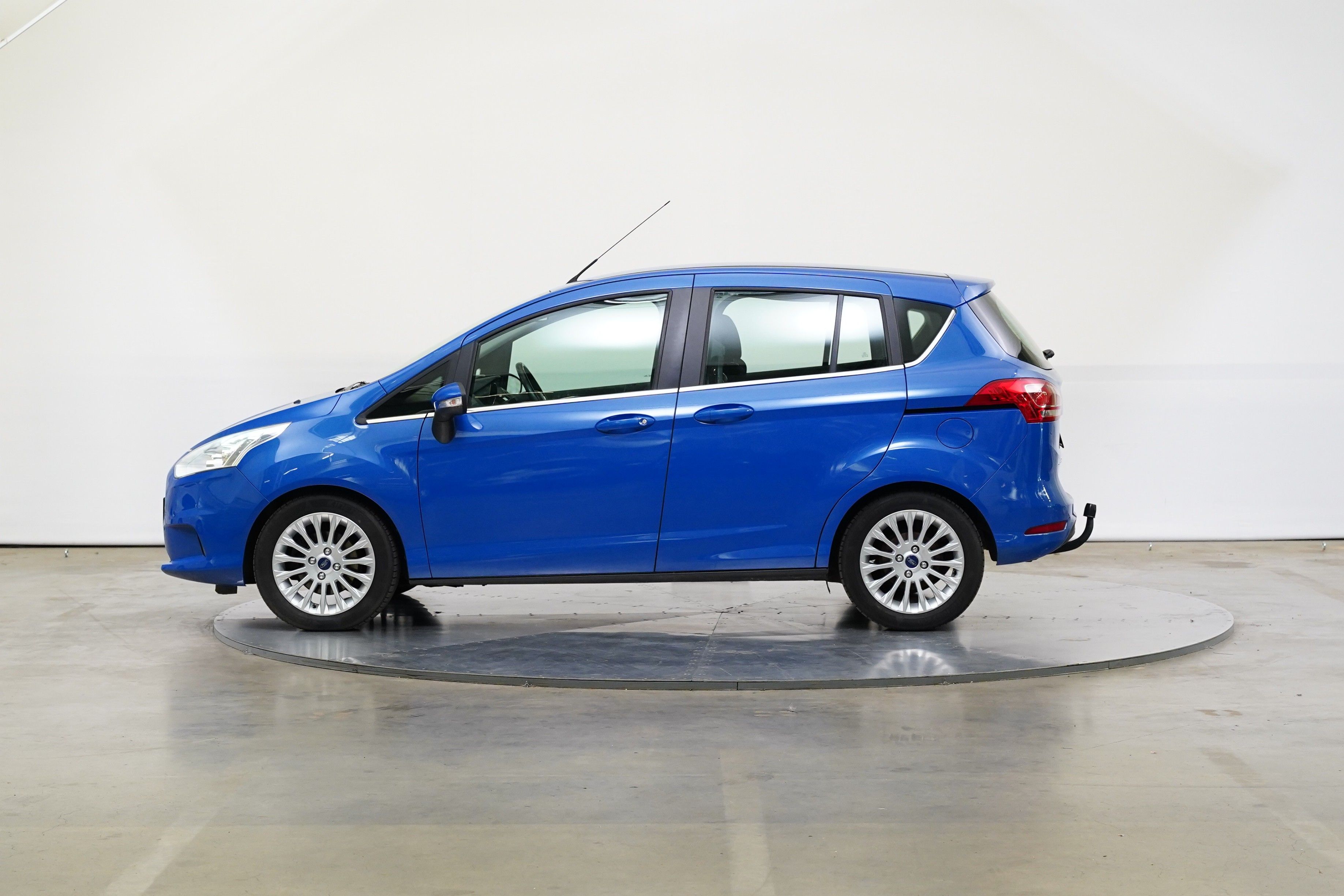 Ford B-MAX, 1.0 EcoBoost 92 kW Titanium - fotka 3