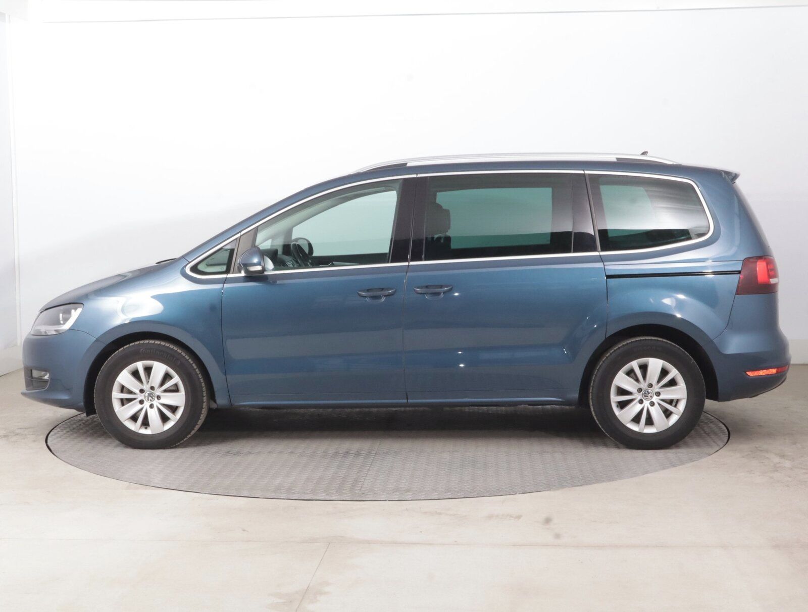 Volkswagen Sharan, 1.4 TSI, 7 míst, Serv.kniha - fotka 3