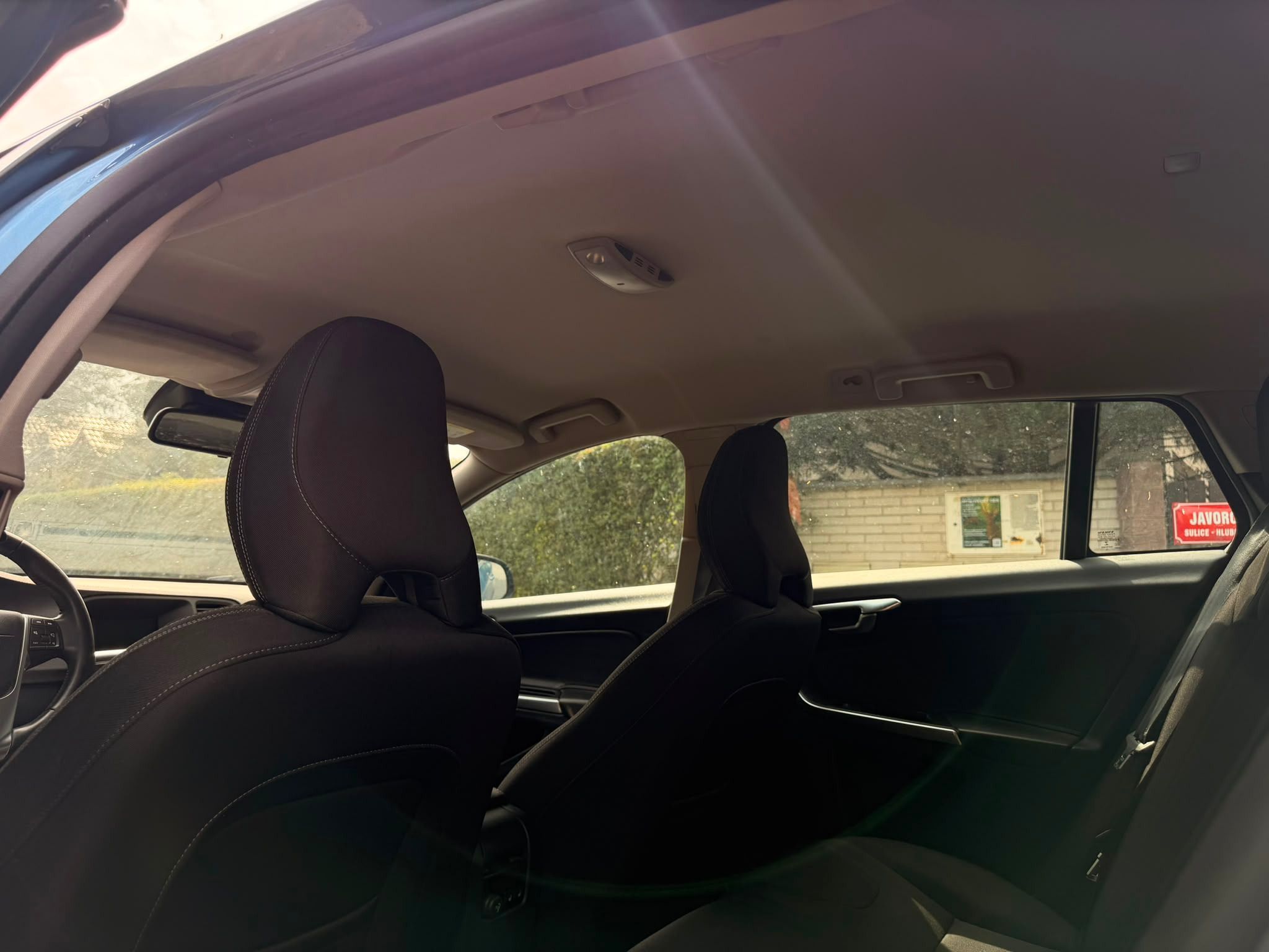 Volvo V60, 2.0 D • Automat • 88 kw - fotka 4