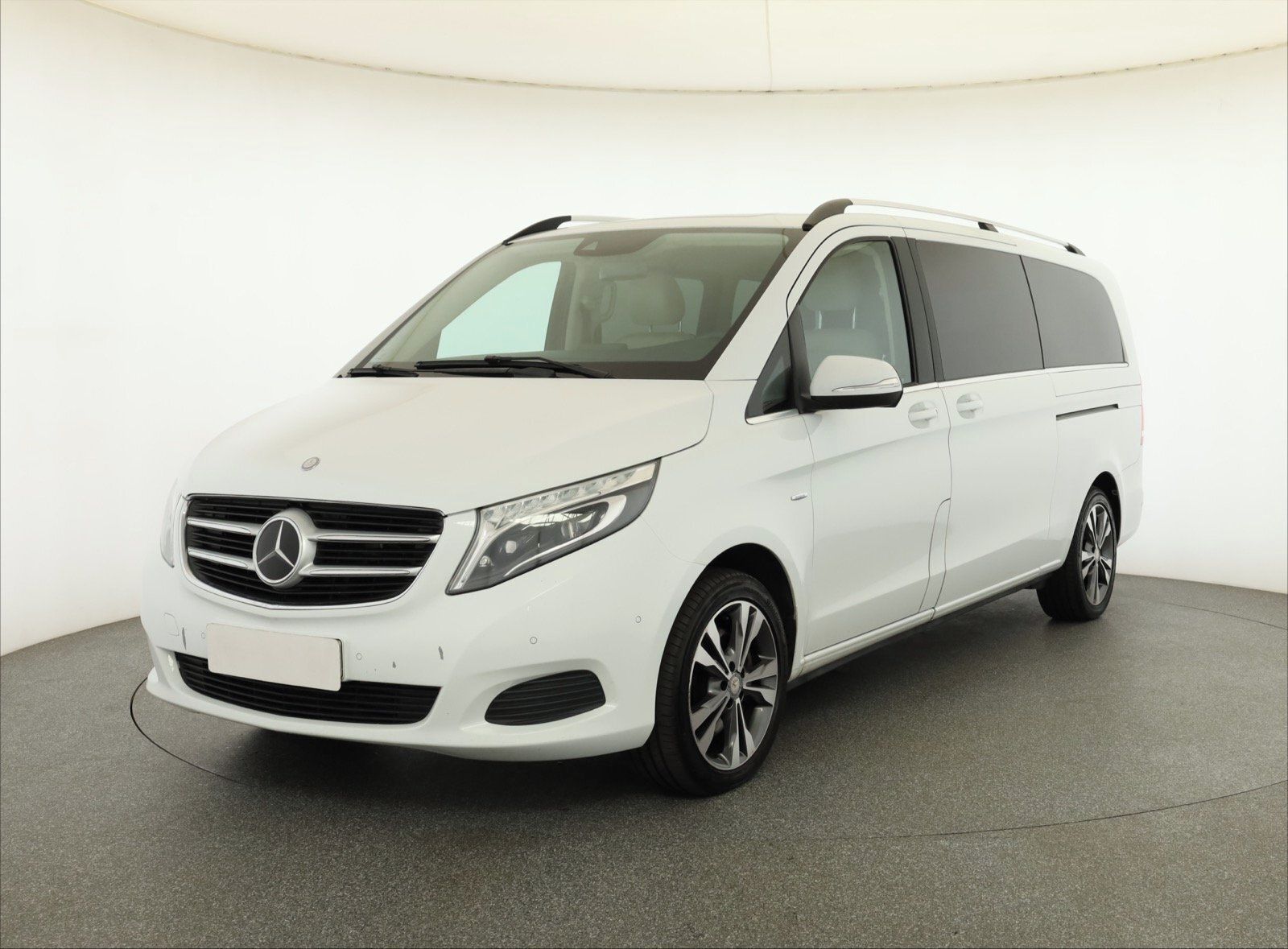 Mercedes-Benz Třídy V, 250 d 4MATIC, Avantgarde - fotka 2