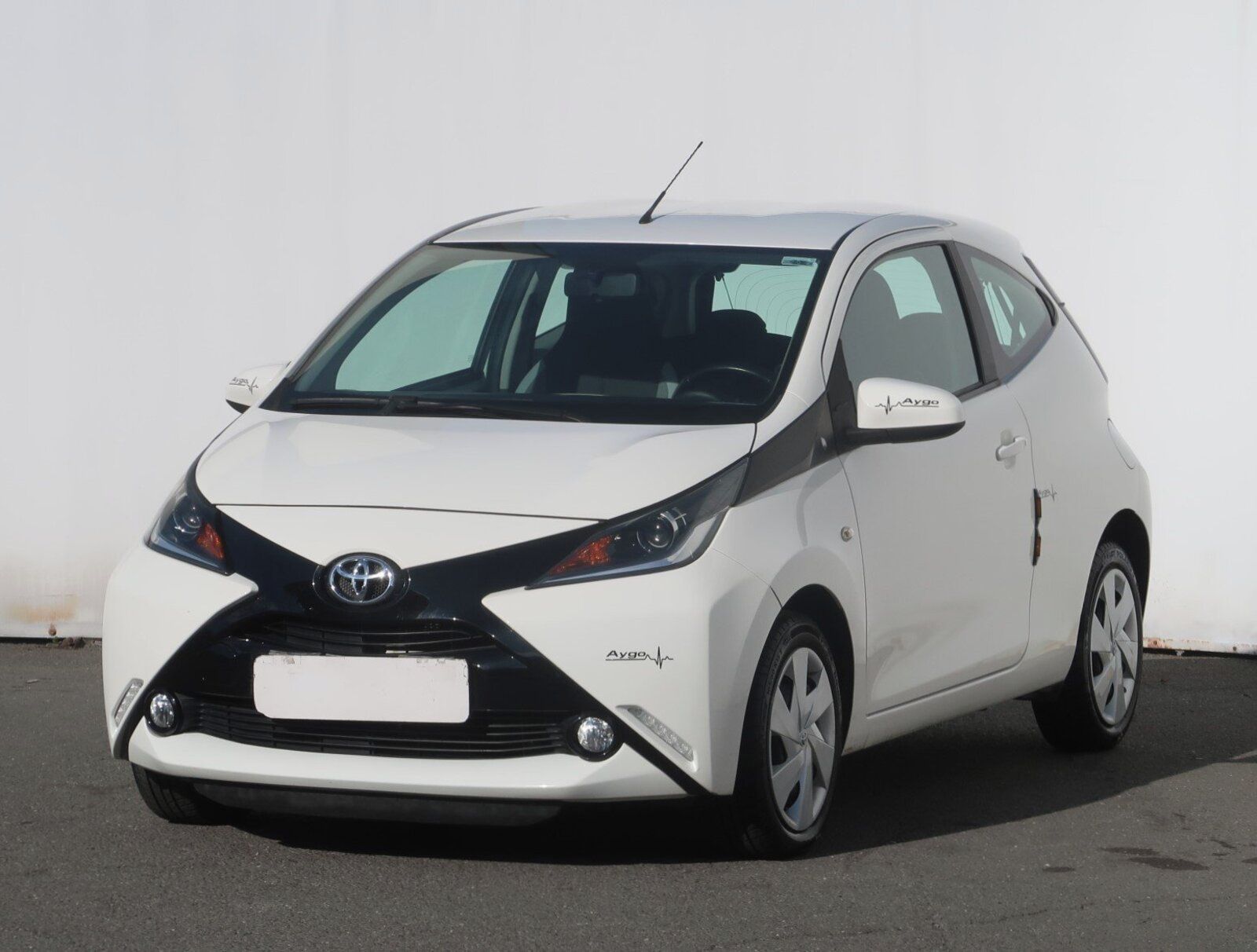Toyota Aygo, 1.0 VVT-i, Klima, Tempomat - fotka 2