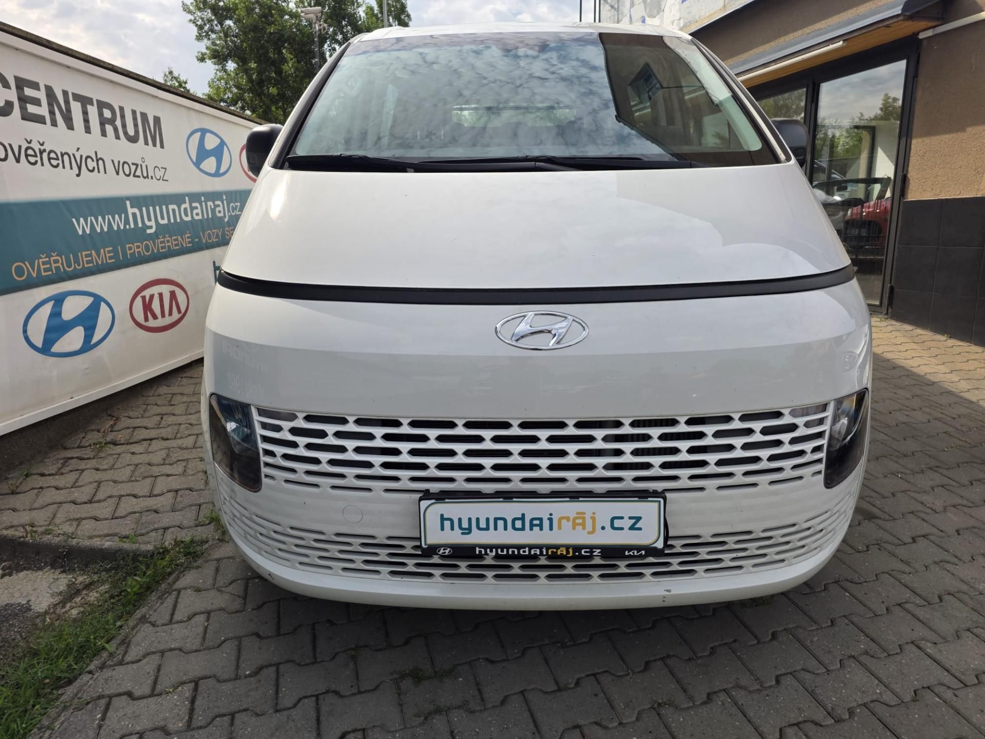 Hyundai Staria, 2.2-1.MAJ-DPH-VAN-6 MÍST - fotka 4