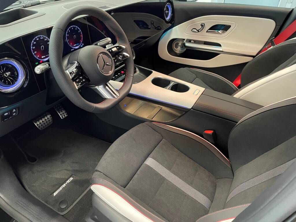 Mercedes-Benz CLA, 200 Shooting Brake - fotka 2