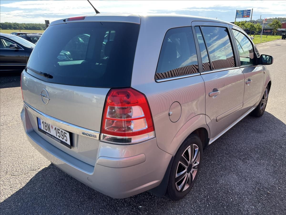 Opel Zafira, 1,7 CDTi 92 KW 7.MÍST KLIMA - fotka 6