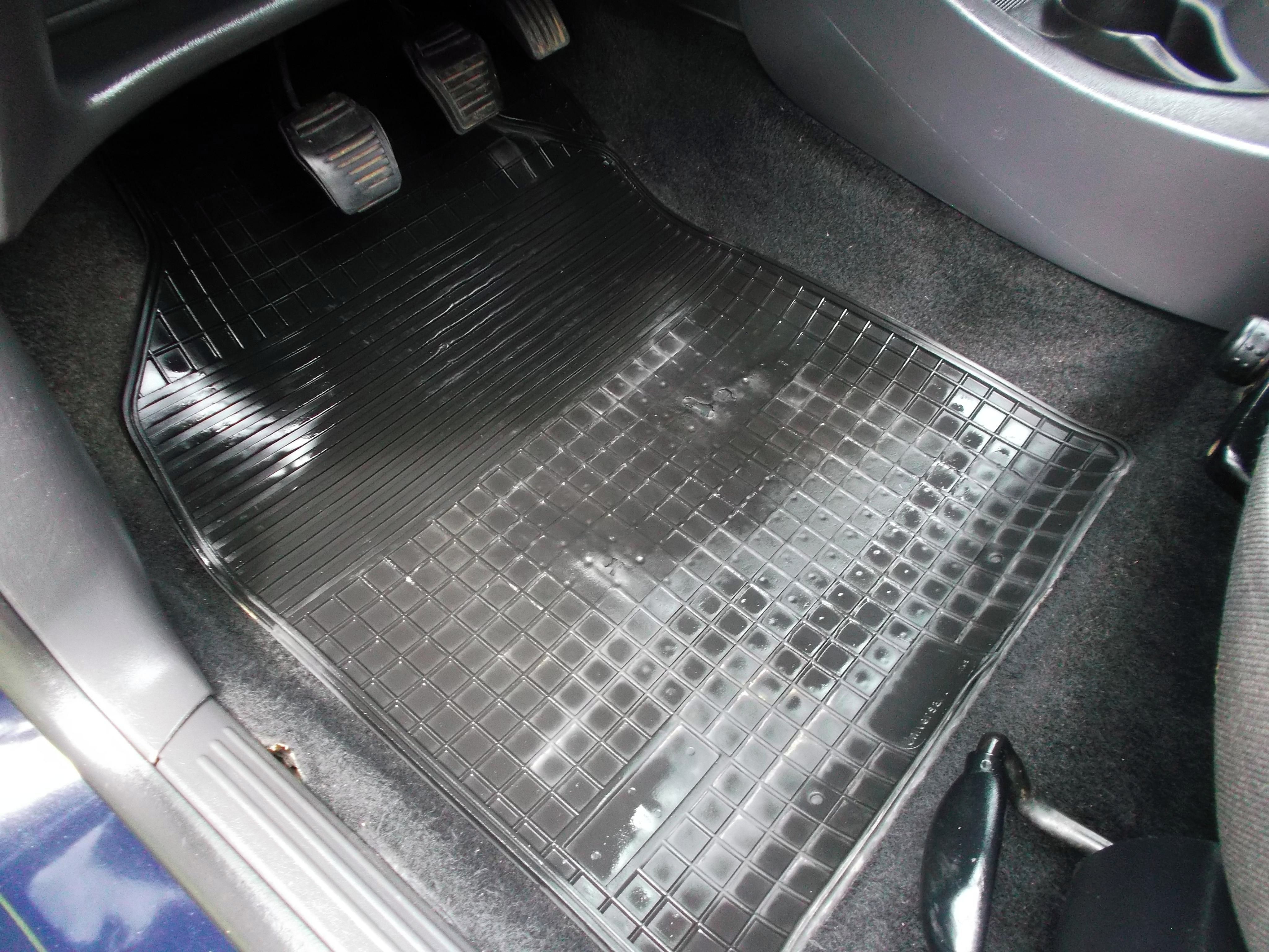 Ford Focus, 1.8i-bohatá výbava-nová tk - fotka 6