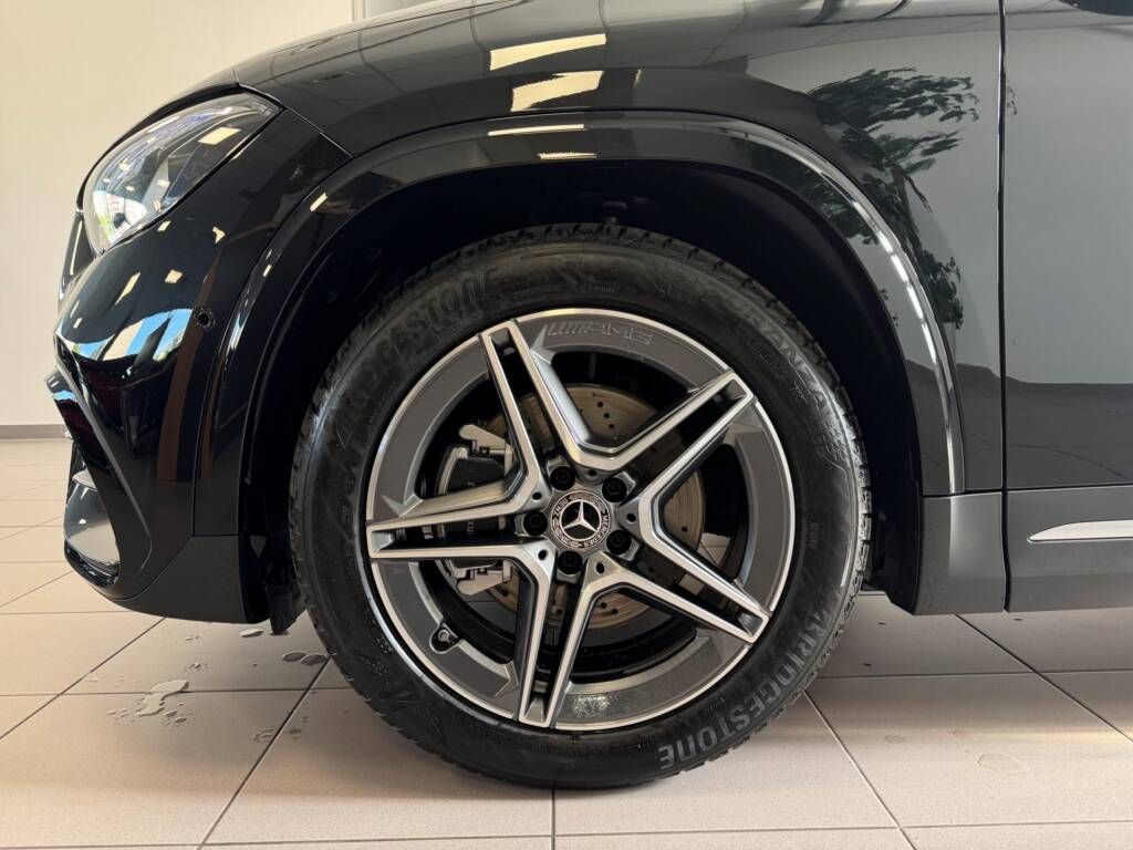 Mercedes-Benz GLA, 200 d 4M - fotka 5