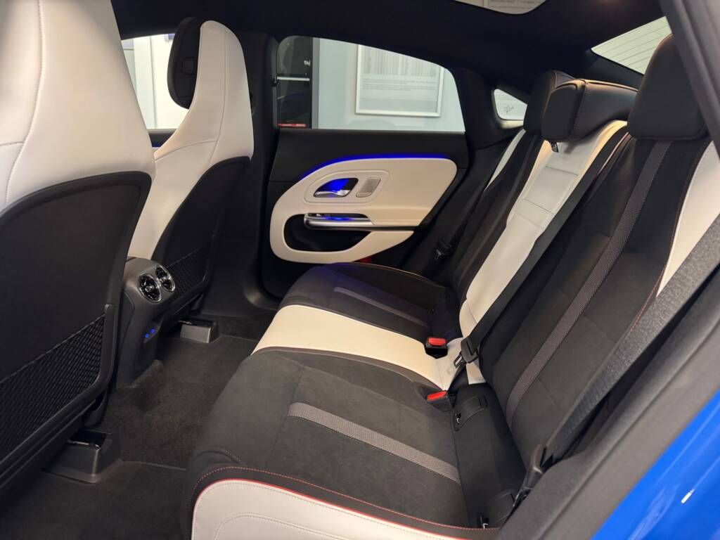 Mercedes-Benz CLA, 200 - fotka 3