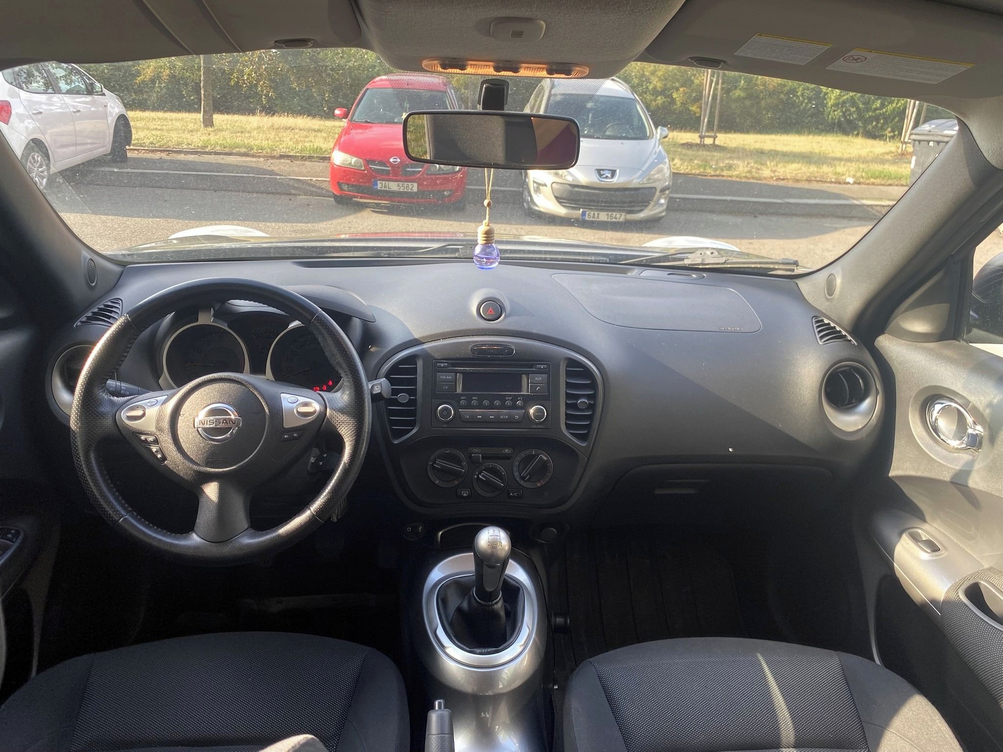 Nissan Juke, 1.6 l 86 kW Acenta,servisováno - fotka 5