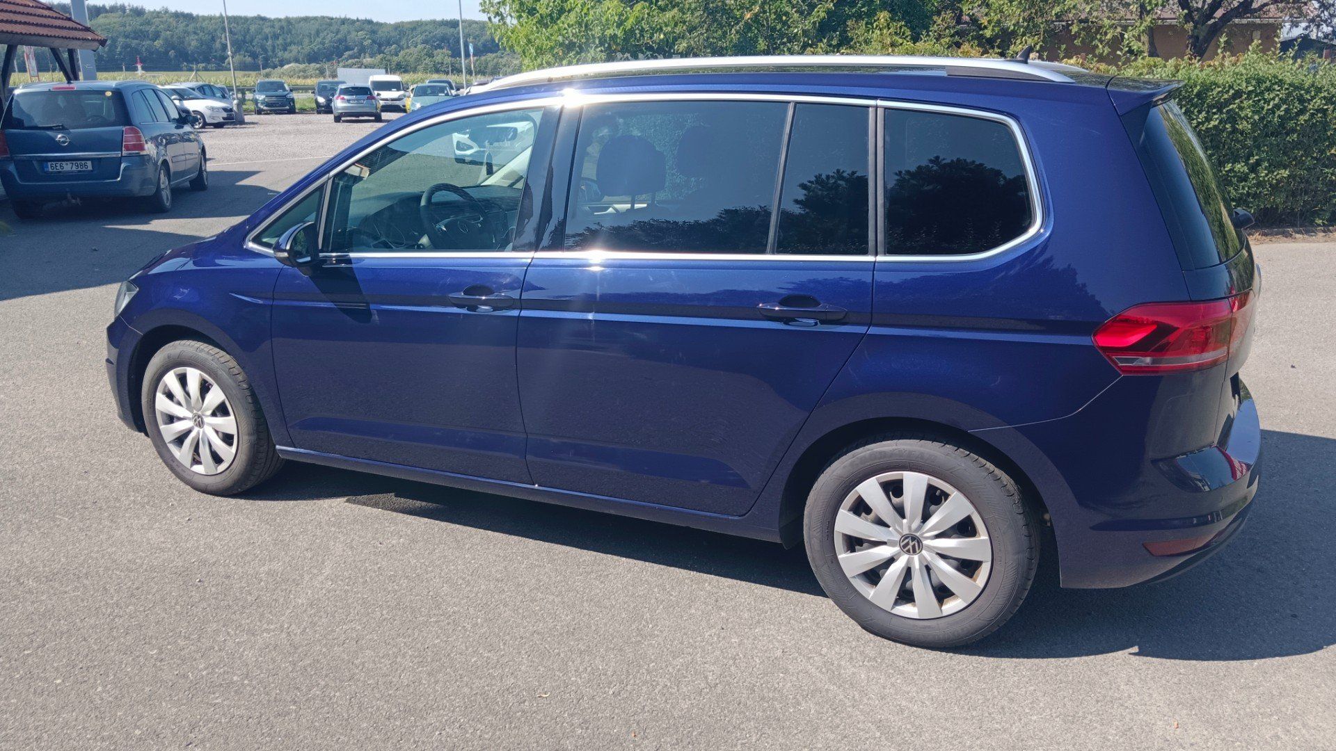 Volkswagen Touran, 1.5 110 KW 7Míst Odpočet DPH - fotka 4