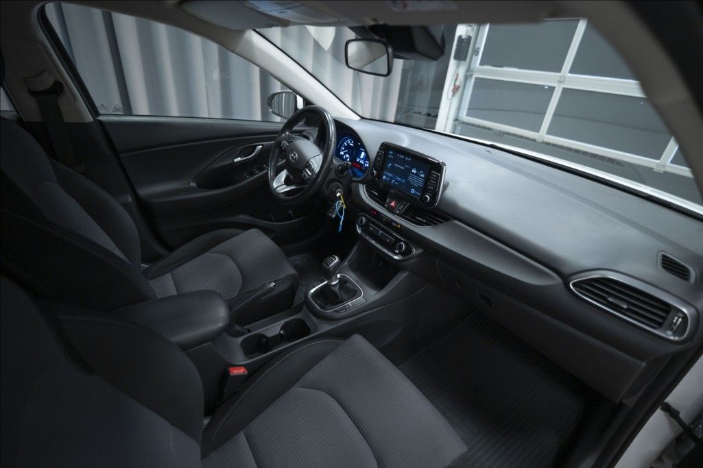 Hyundai i30, 1,5 CVVT KAMERA 1. MAJITEL ČR - fotka 6