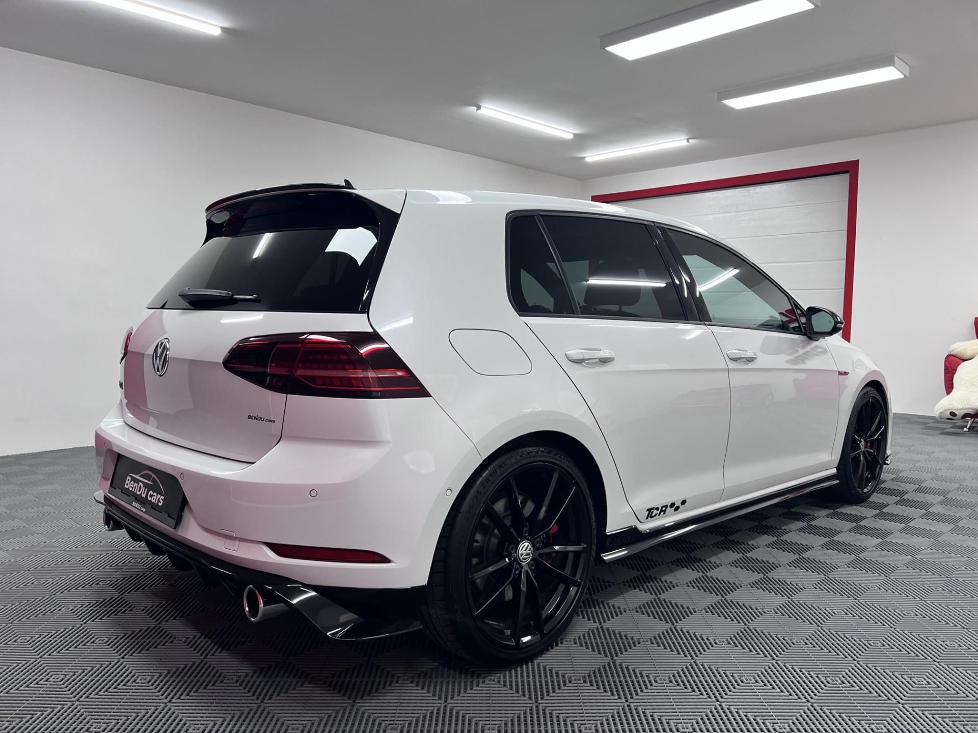 Volkswagen Golf, GTI TCR, 2.0 TSI 213 kW - fotka 4