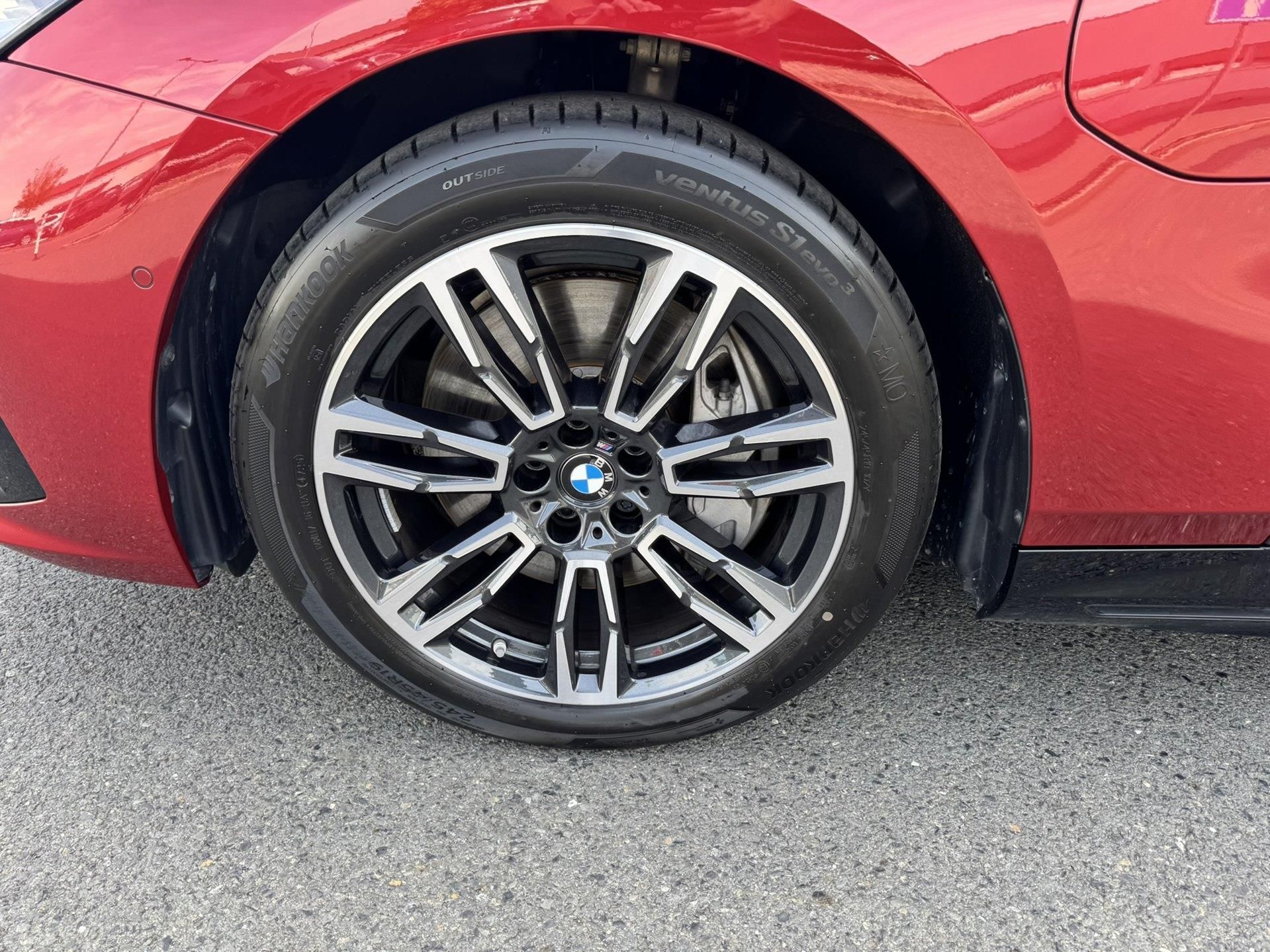 BMW Řada 5, 550e xDrive Touring Tažné Bowe - fotka 4