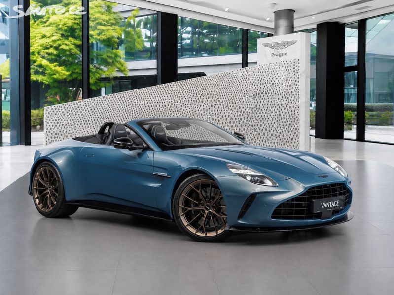 Aston Martin V8 Vantage Roadster, MY26, ihned k dispozici