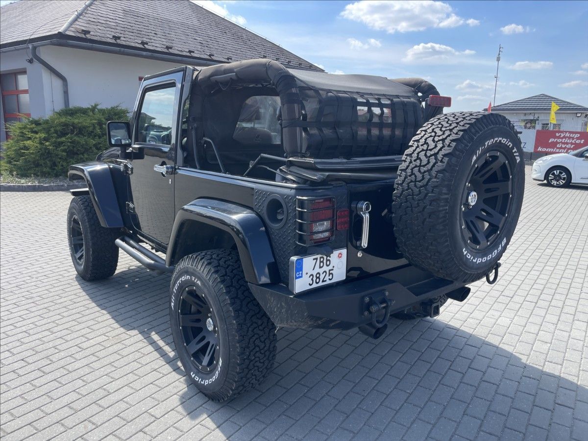 Jeep Wrangler, 3,8 V6 UNLIMITED 146kw ARB Har - fotka 3