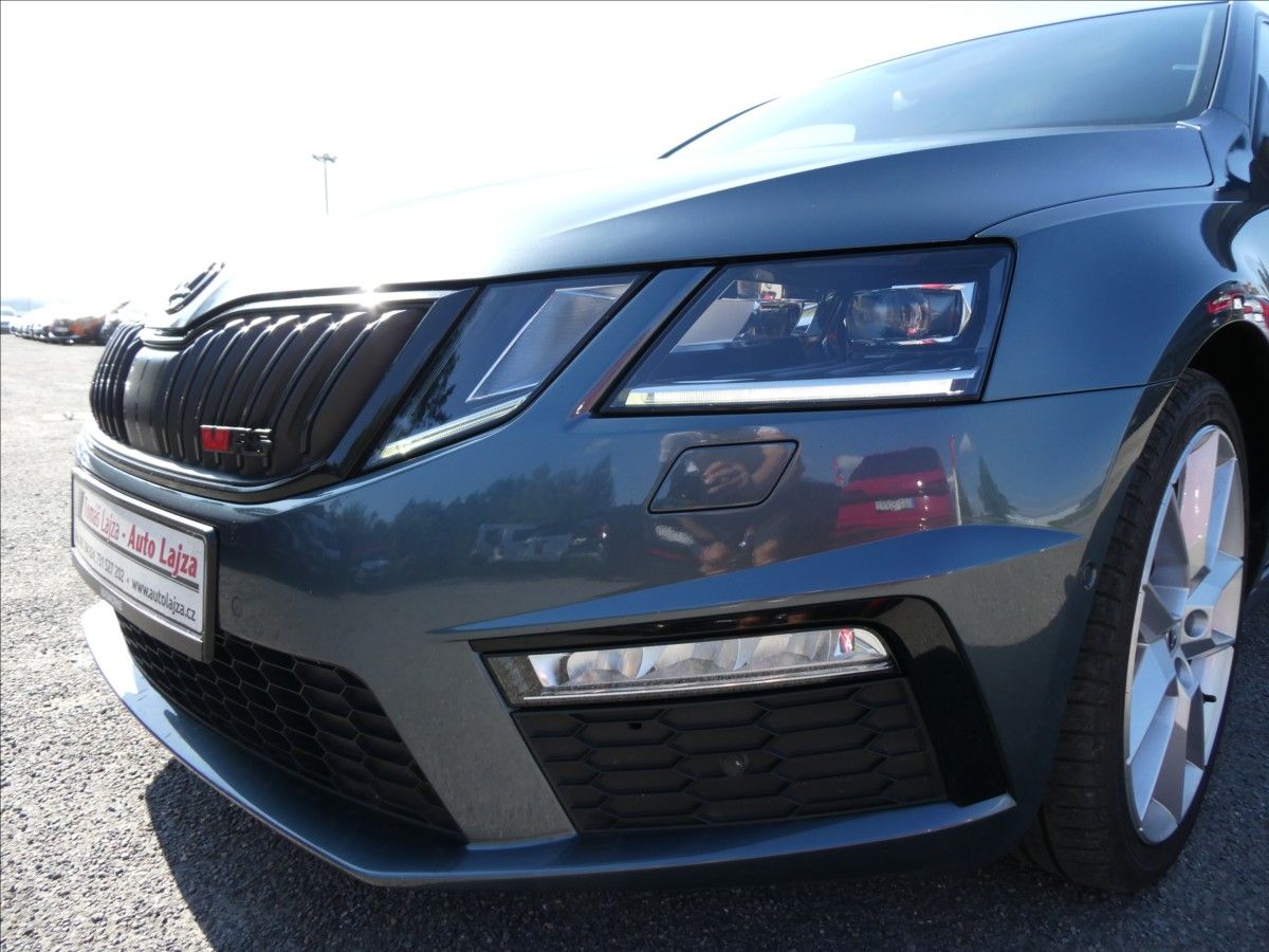 Škoda Octavia, 2,0 TDi 135kW RS DSG, serviska - fotka 4