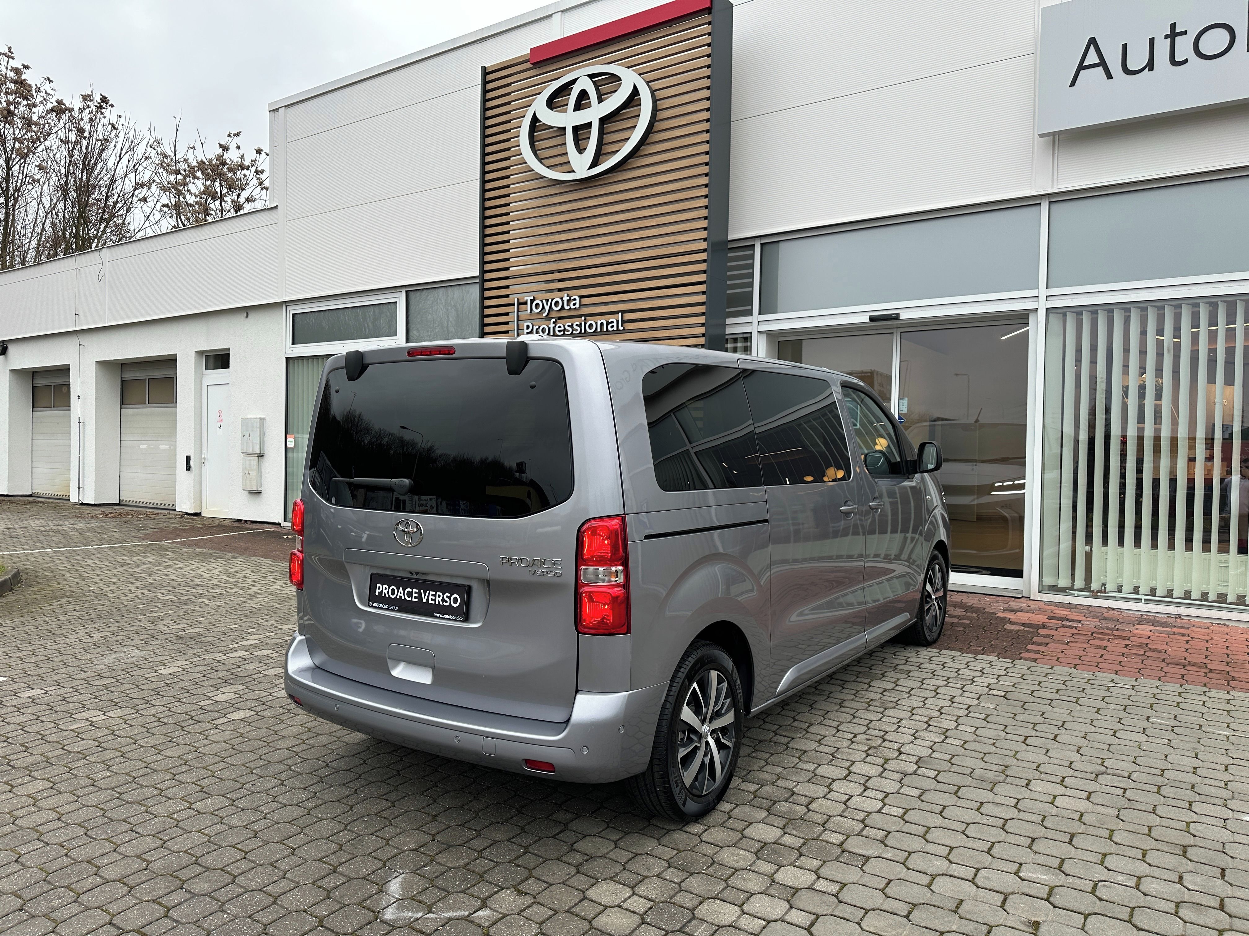 Toyota Proace Verso, 2.0D 8AT Family 8S L1 - fotka 6
