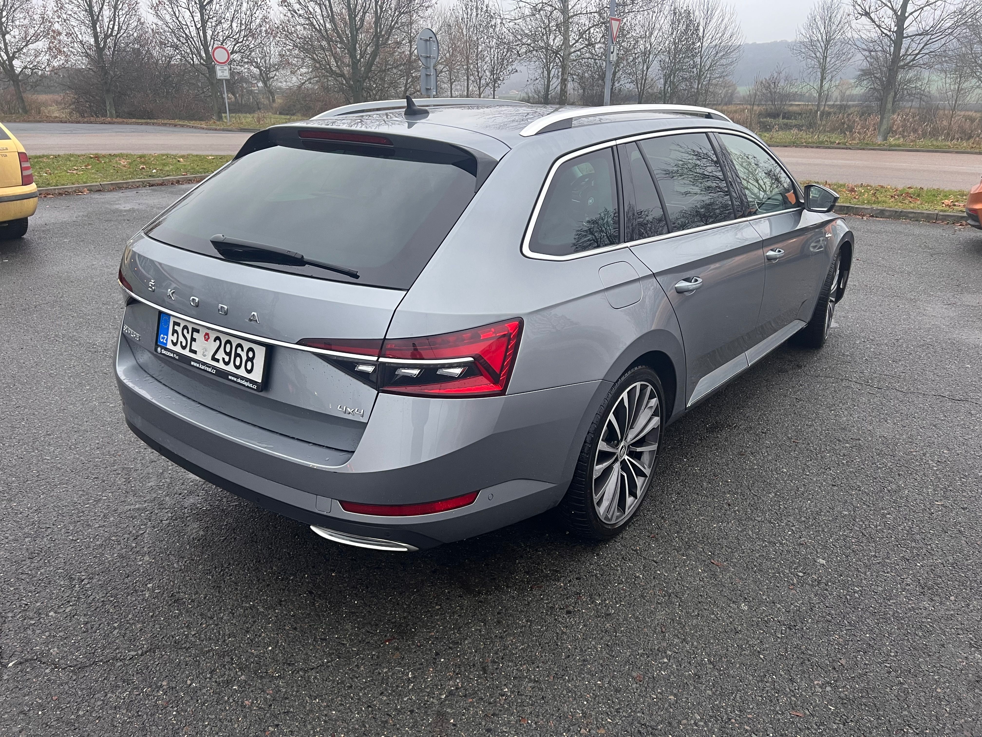 Škoda Superb, Škoda Superb Combi L&K - fotka 2