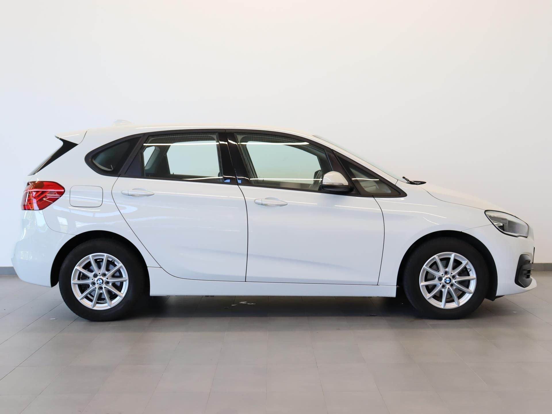 BMW Řada 2, 218i Active Tourer - fotka 3