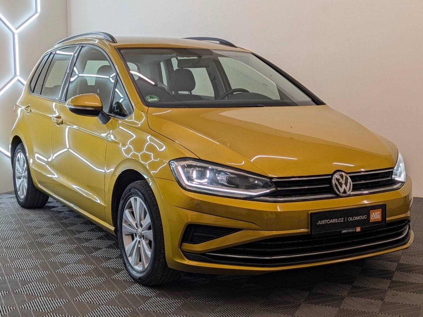 Volkswagen Golf Sportsvan, 1.5 TSI 96 kW/COMFORT/LED/TZ - fotka 4