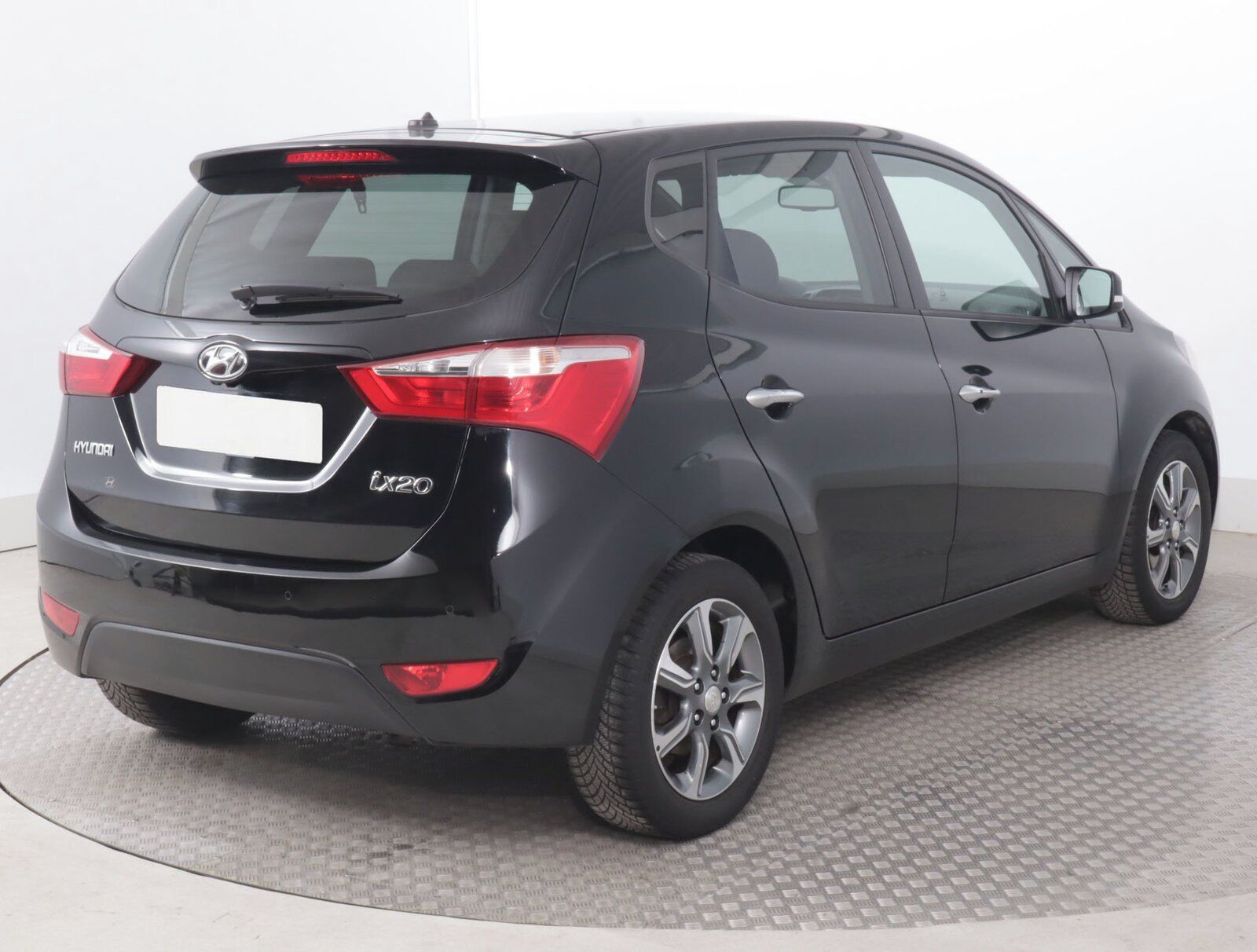 Hyundai ix20, 1.6 CVVT, Automat, Serv.kniha - fotka 5