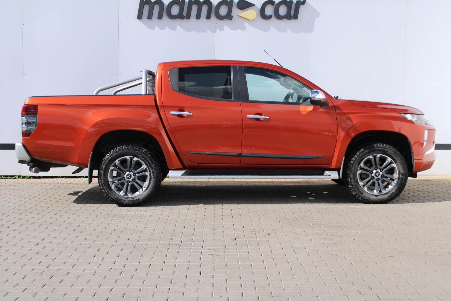 Mitsubishi L200, 2.2 DI-D 4WD INTENSE ČR - fotka 2