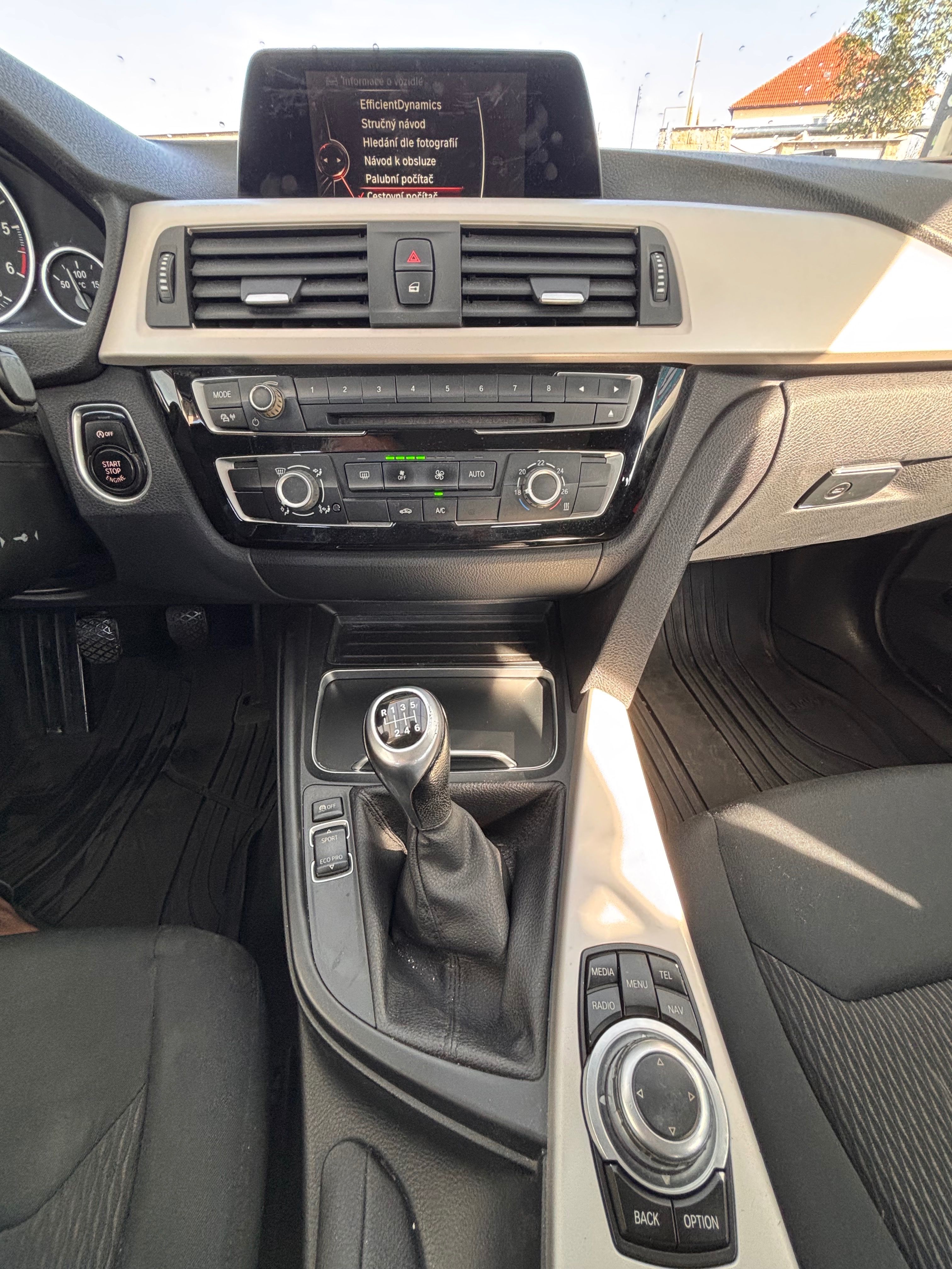 BMW Řada 3, 318D(2.0d)xdrive facelift - fotka 4