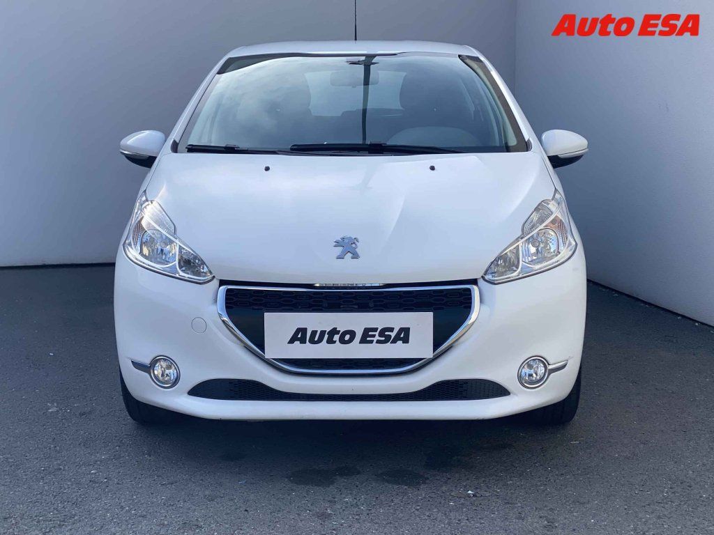Peugeot 208, 1.2 VTi - fotka 2
