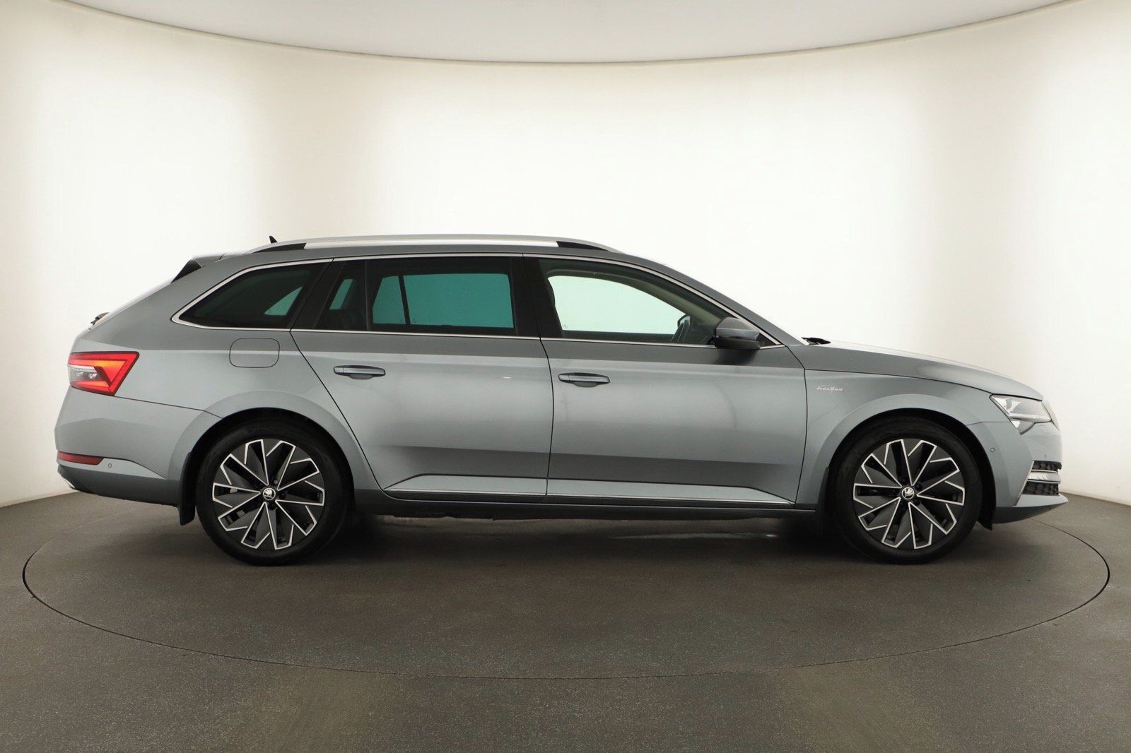 Škoda Superb, iV 1.4 TSI PHEV - fotka 6