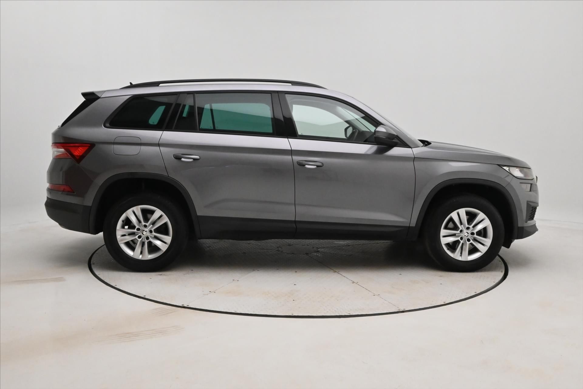 Škoda Kodiaq, 2,0 TDI 110 kW DSG TAŽNÉ ZAŘÍZ - fotka 4