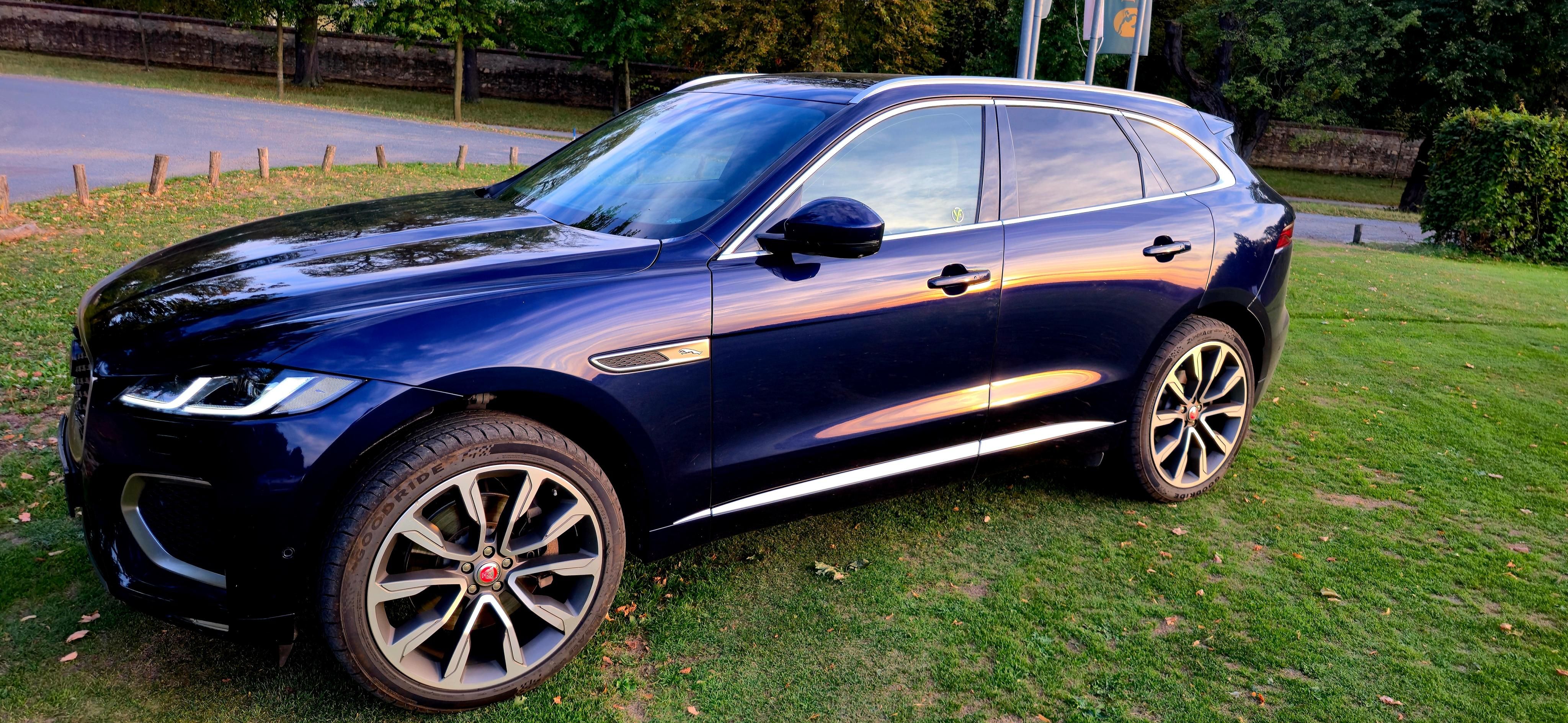 Jaguar F-Pace, 3.0, 300PS, panorama, headup,