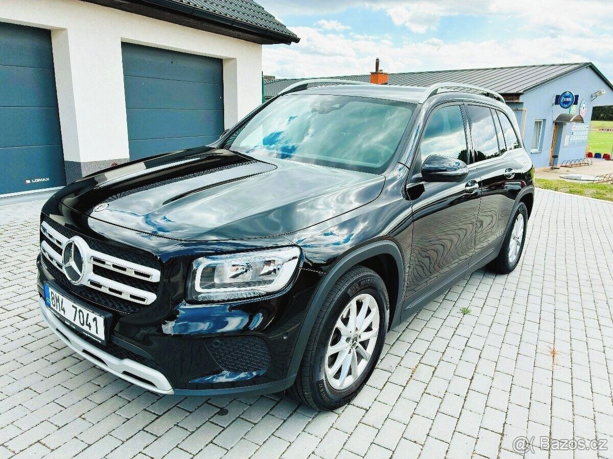 Mercedes-Benz GLB, 220D, Tažné, Kamery, MBUX