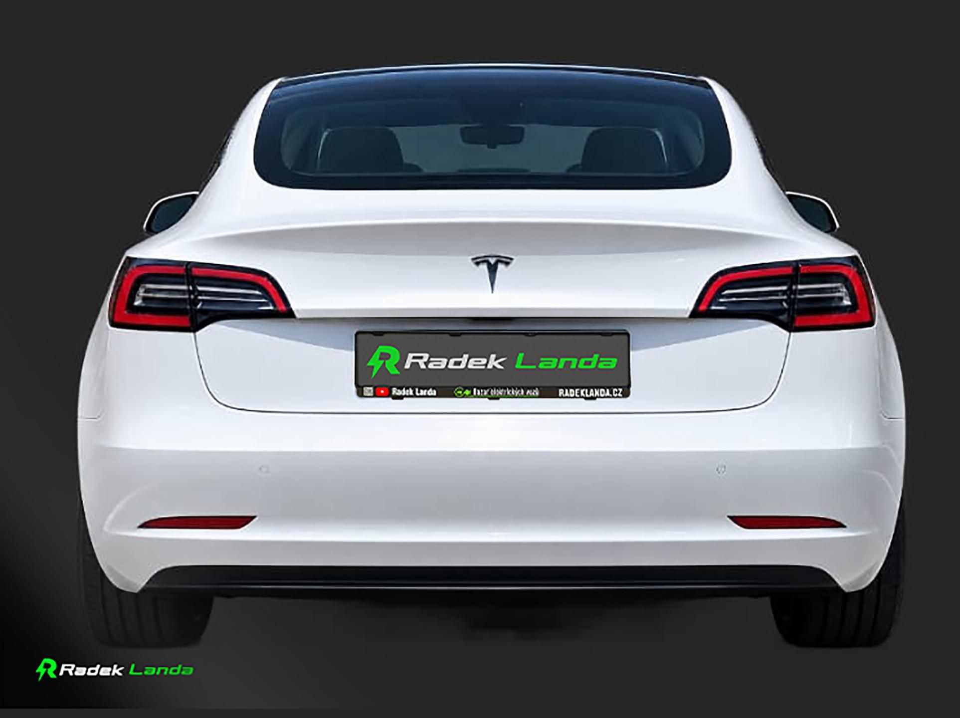 Tesla Model 3, LFP baterie, AMD Ryzen - fotka 4