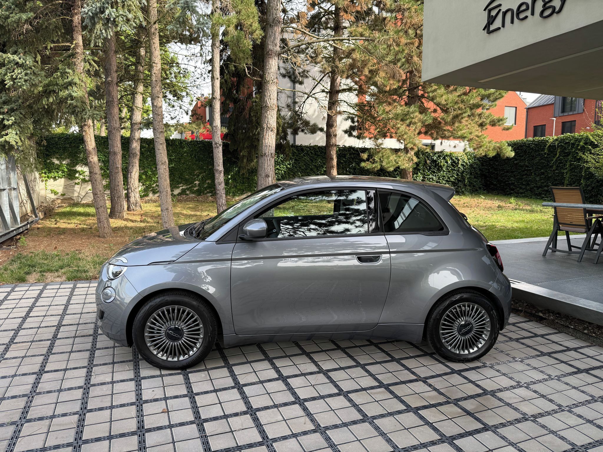 Fiat 500E, ICON 42 kWh Kamera - fotka 3