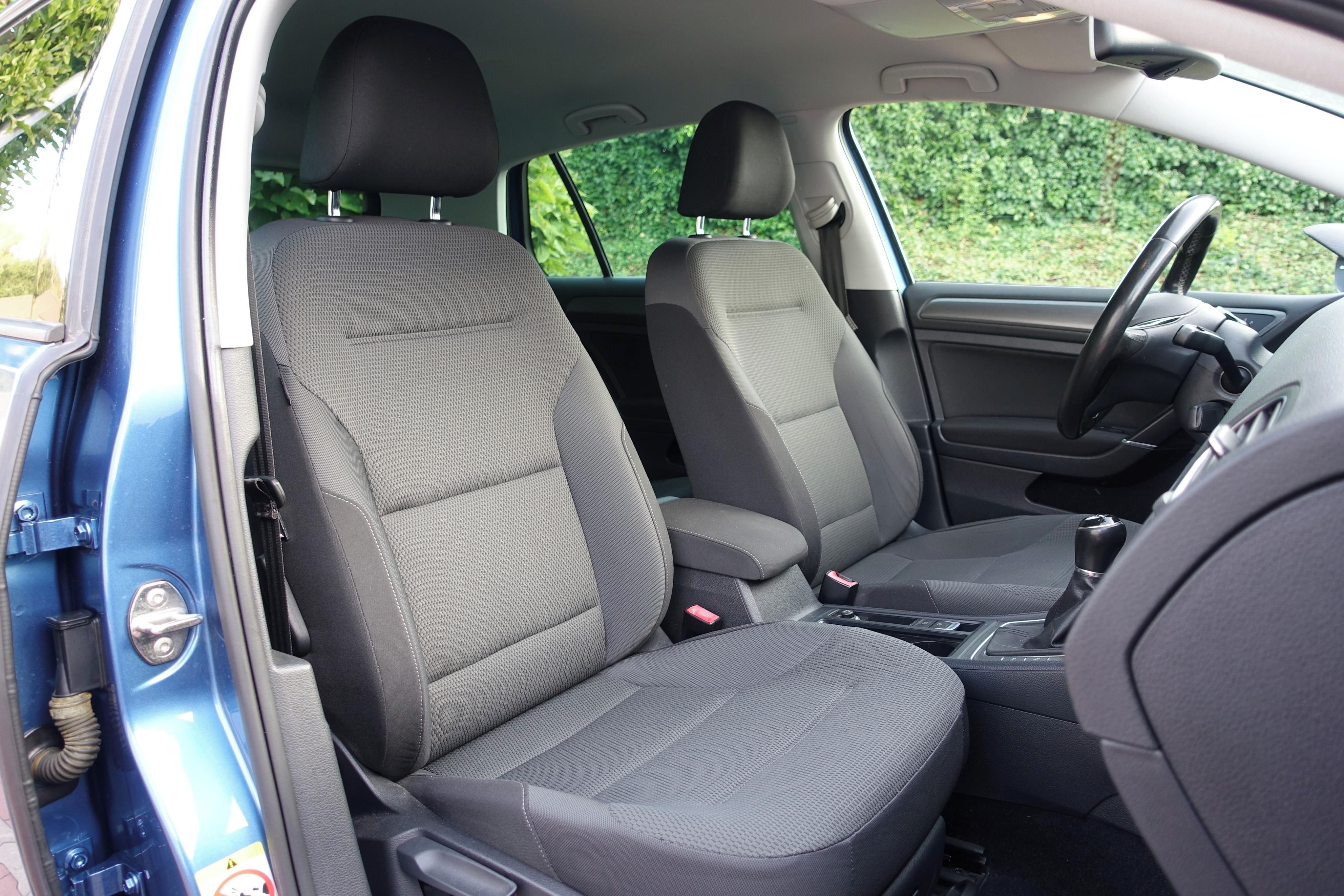 Volkswagen Golf, 1.4 TSi 90kw,garáž,tažné TOP - fotka 5