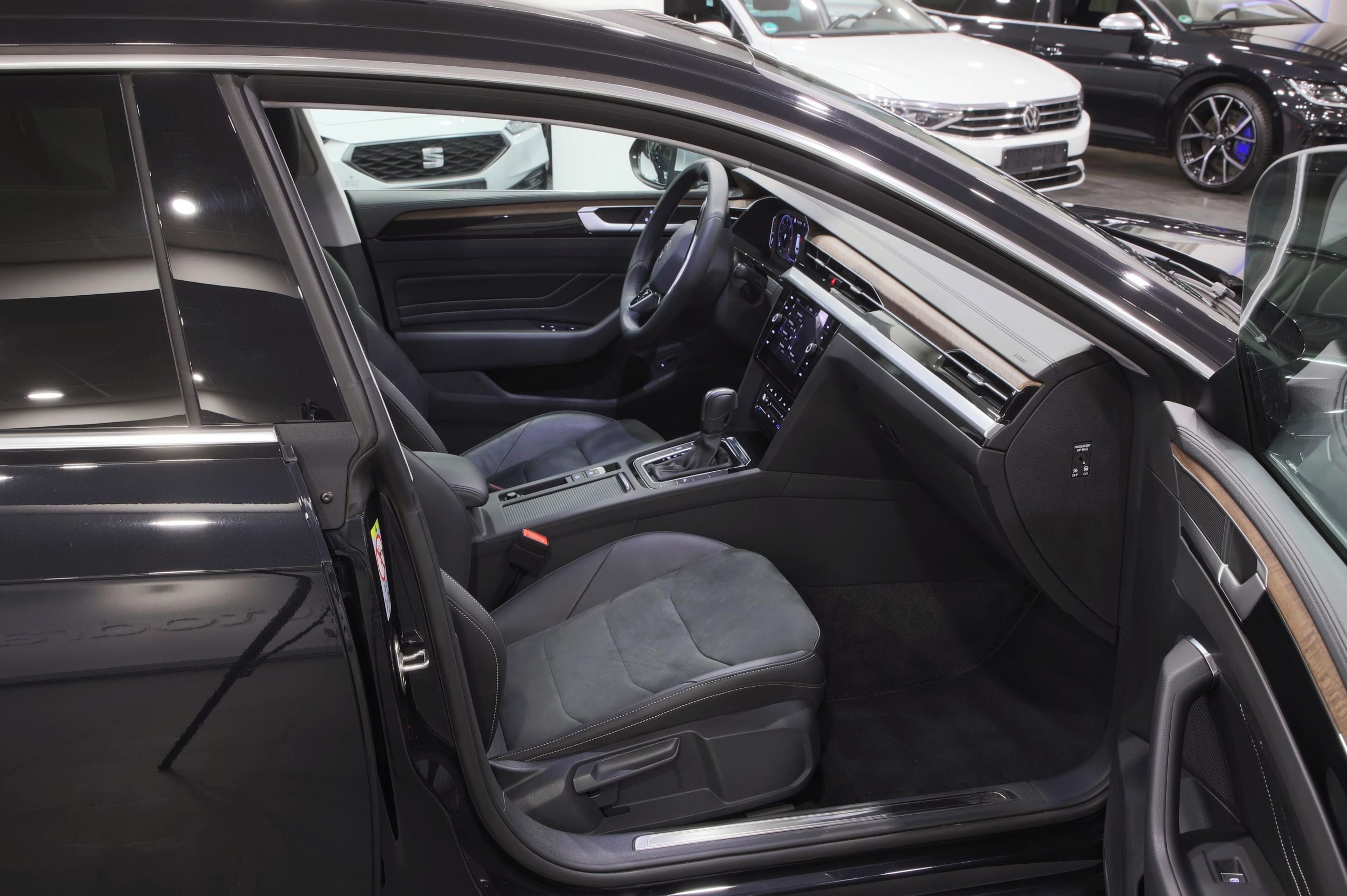 Volkswagen Arteon, Volkswagen Arteon 2.0 TDI 110 - fotka 4