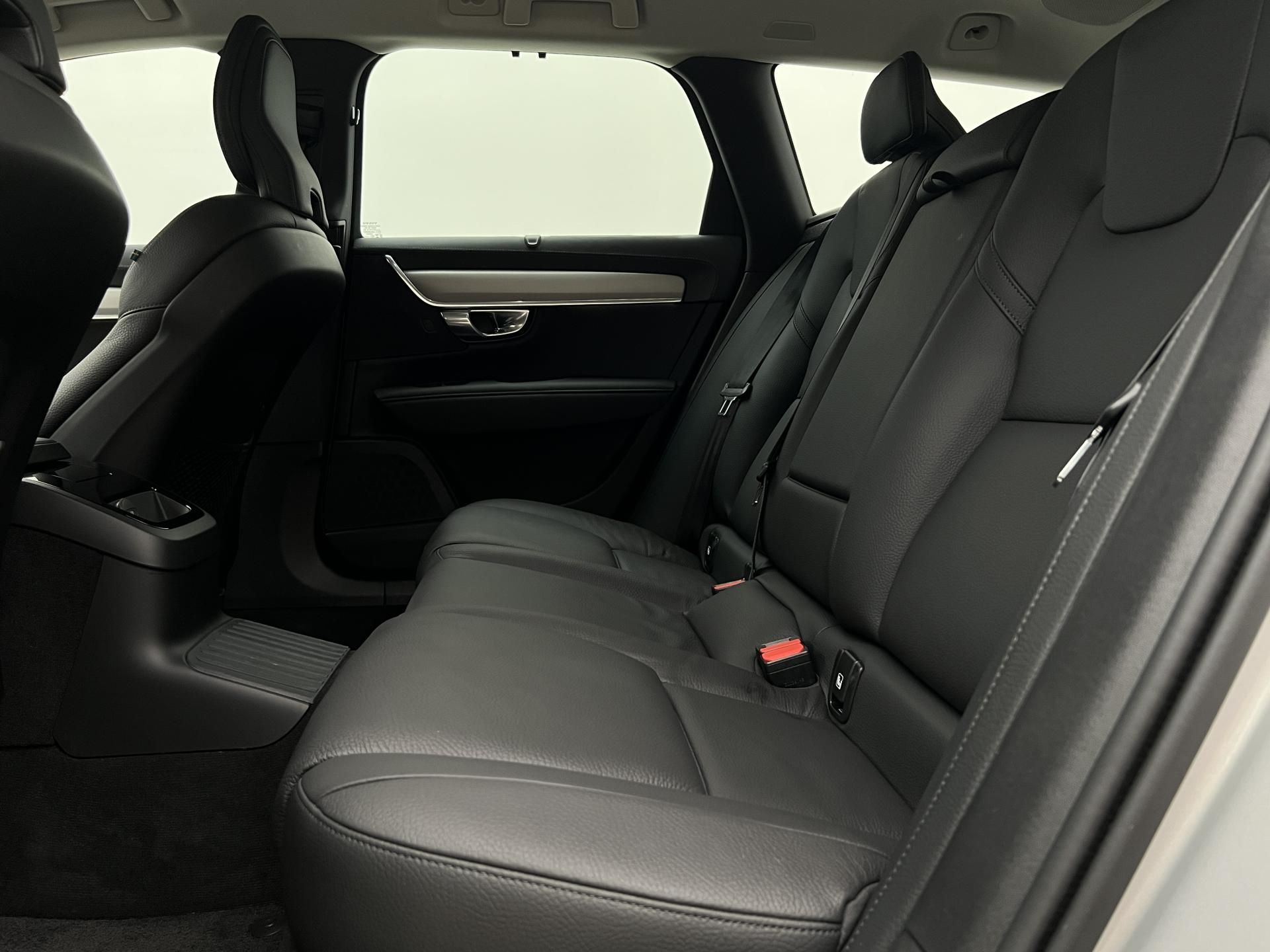 Volvo V90, T6 AWD RECHARGE BRIGHT PLUS - fotka 6