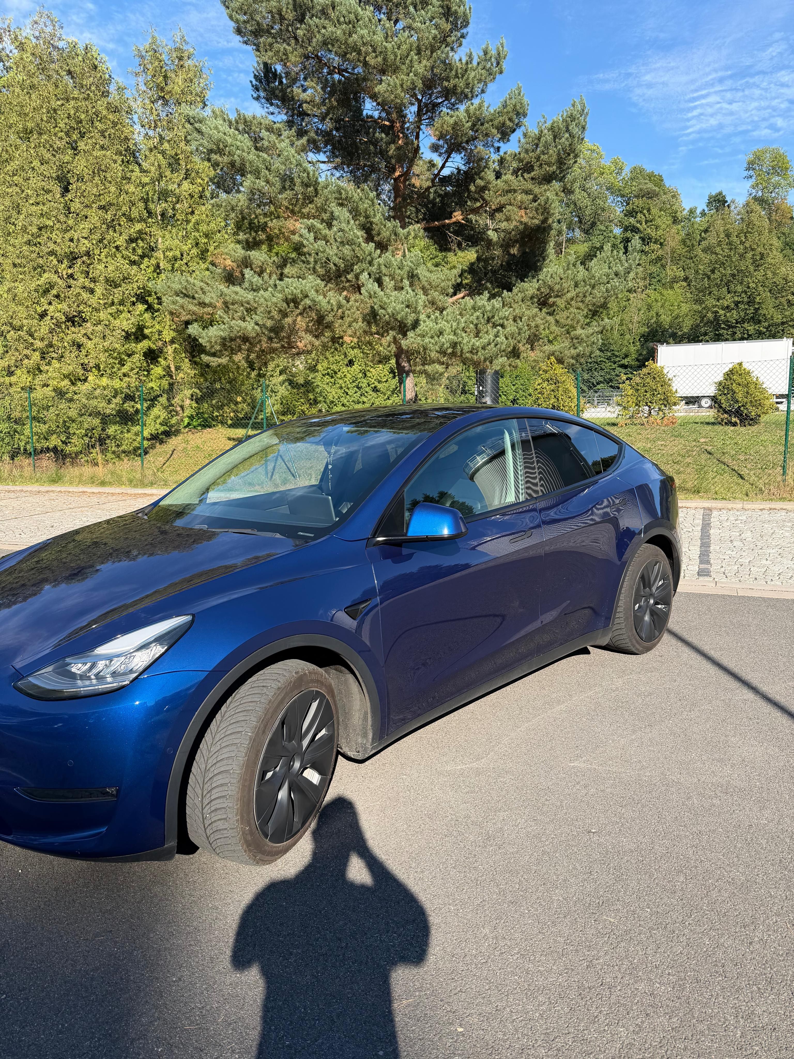 Tesla Model Y - fotka 3
