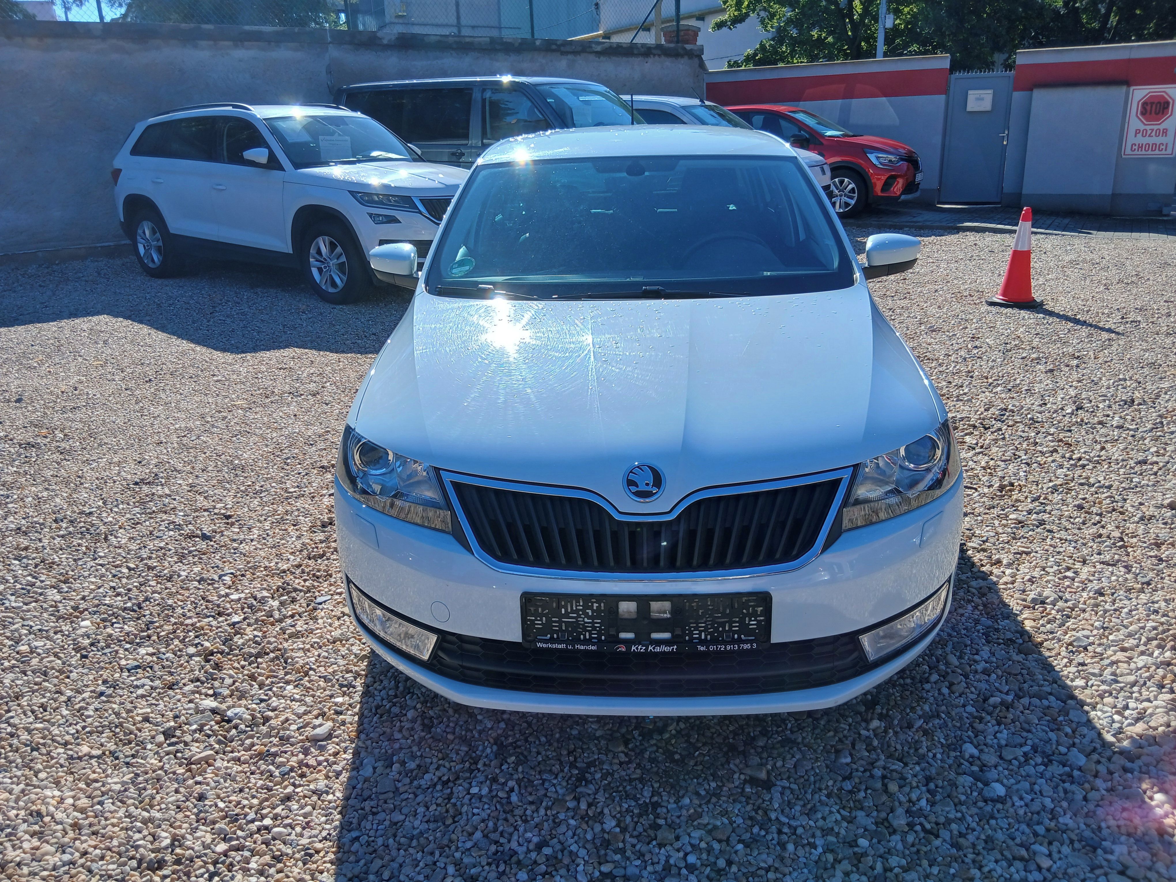 Škoda Rapid, 1.6 TDi 85KW JOY +Zim. kola - fotka 2