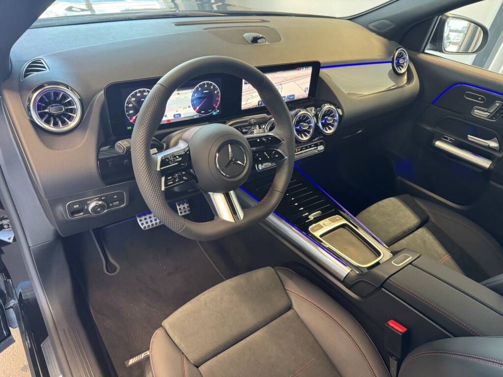 Mercedes-Benz GLA, 180 - fotka 2