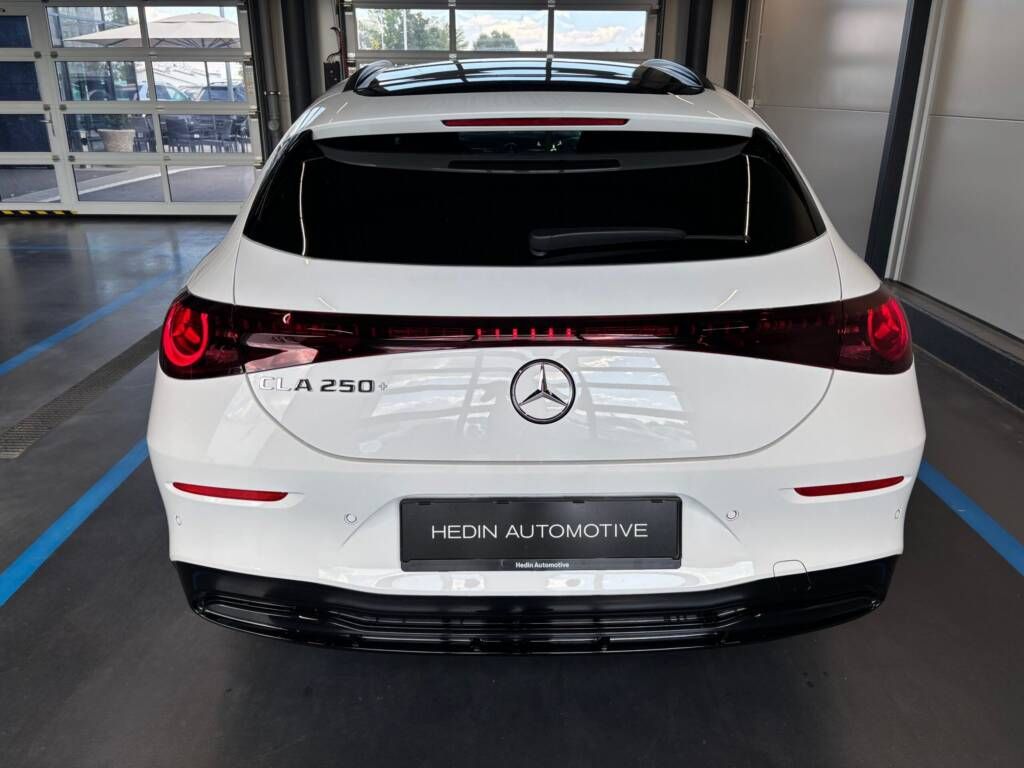 Mercedes-Benz CLA, 250+ Shooting Brake s technolo - fotka 5